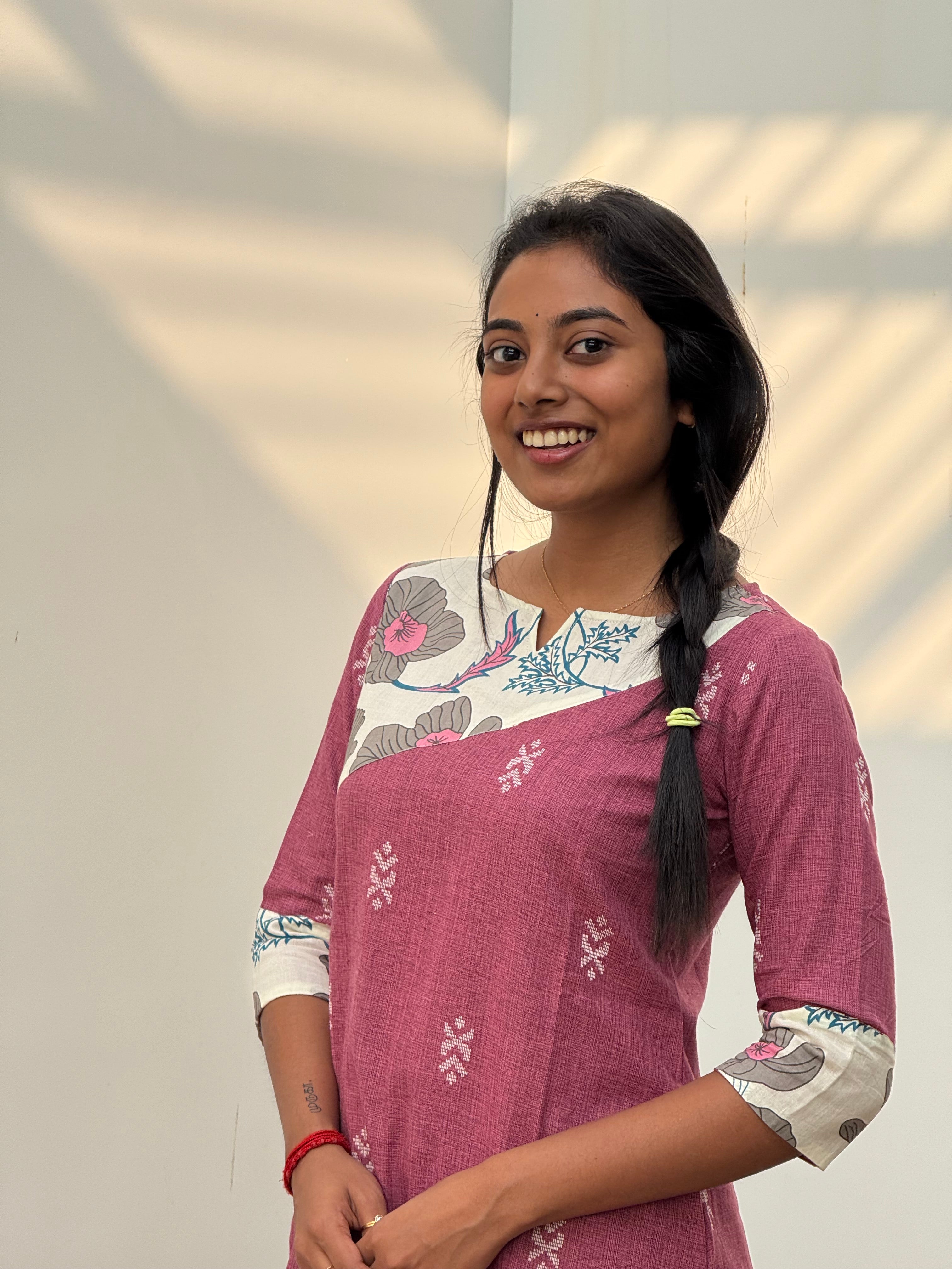 Pattern kurti 52- Handloom cotton kurti in pink & white