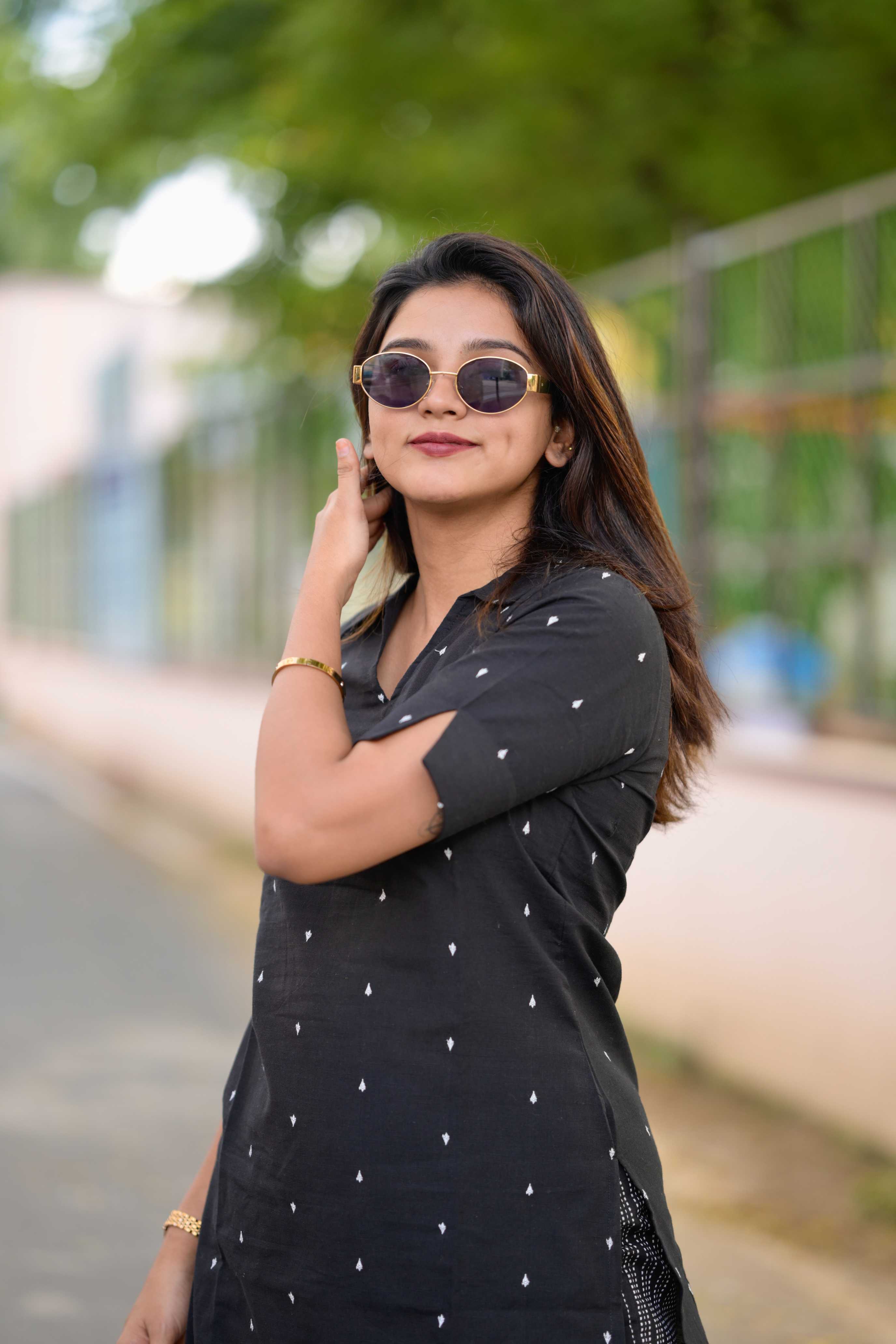 Stuty ( black) - handloom cotton coord set in black