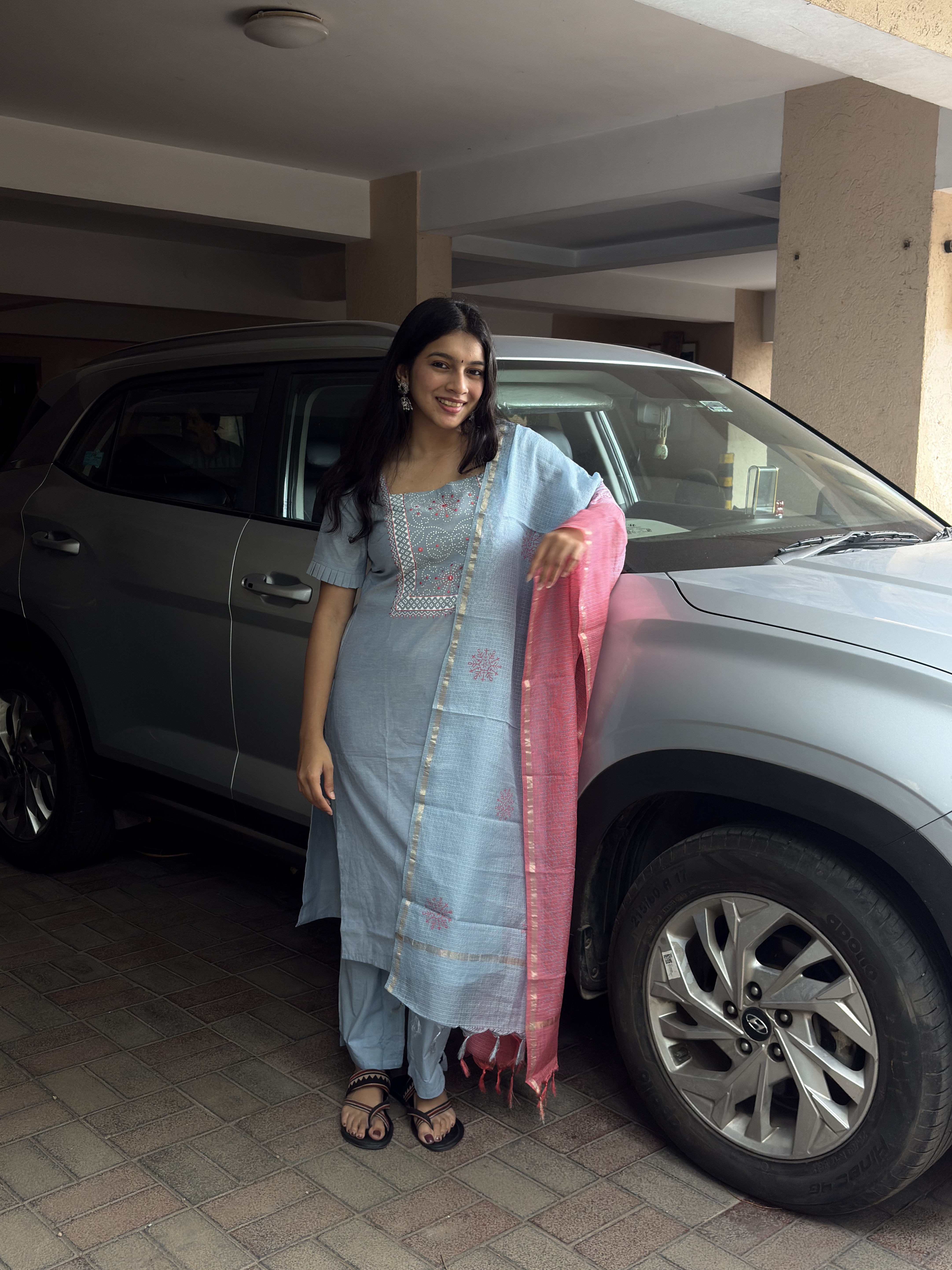Pallavi (Ice Blue) - Pure Handloom Linen Cotton Suit Set with Bandhej Work