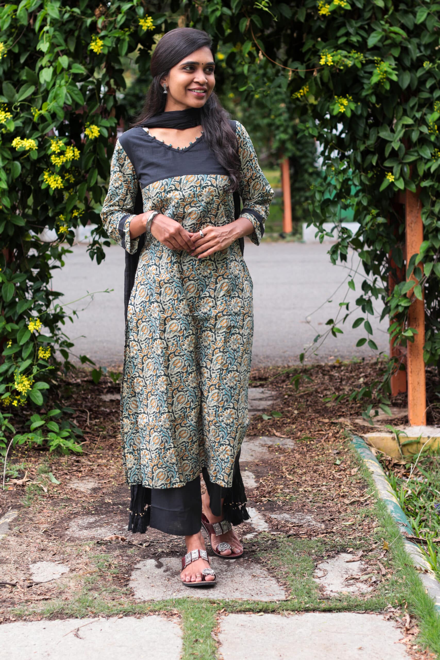 Kaavya - kalamkari printed organic cotton suit in black with crushed cotton black dupatta