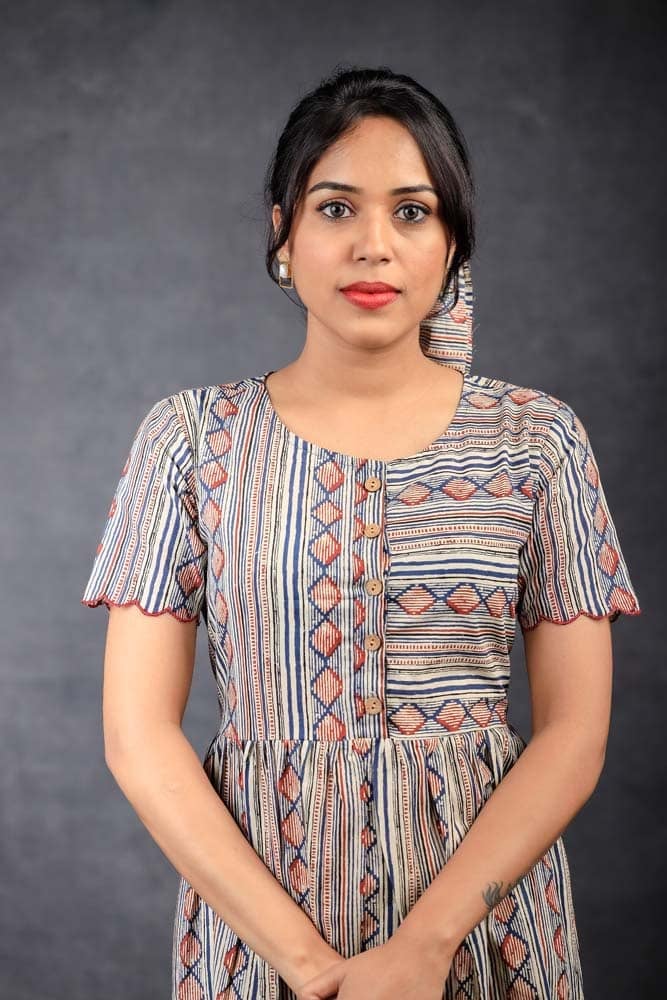 delacroix - Abstract printed cotton gown in blue and red
