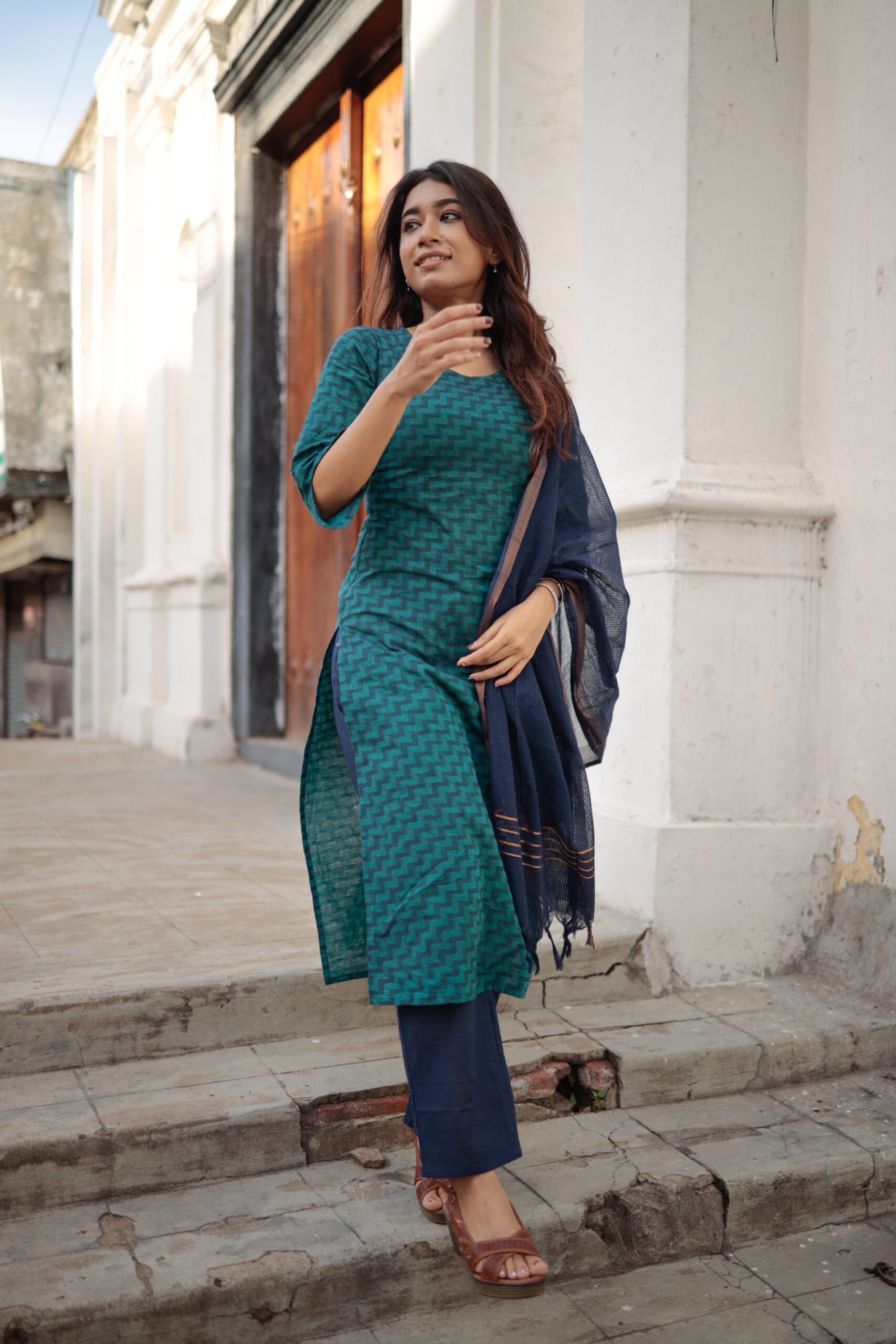 Mridhini - handloom cotton suit set with kota silk zari dupatta in green and navy blue
