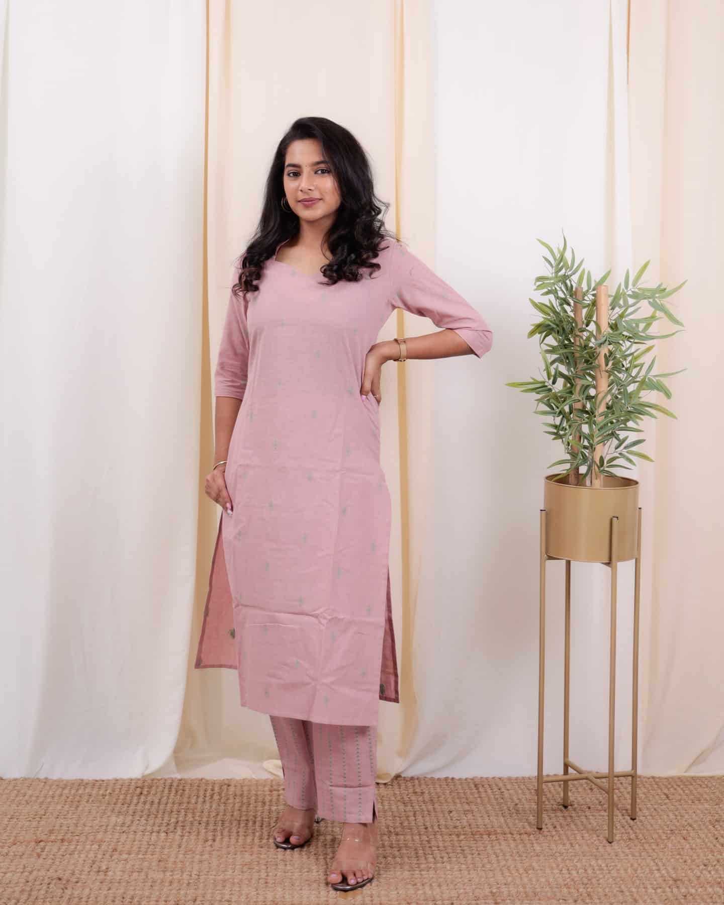 Anupama - handloom cotton kurta set in peach & green