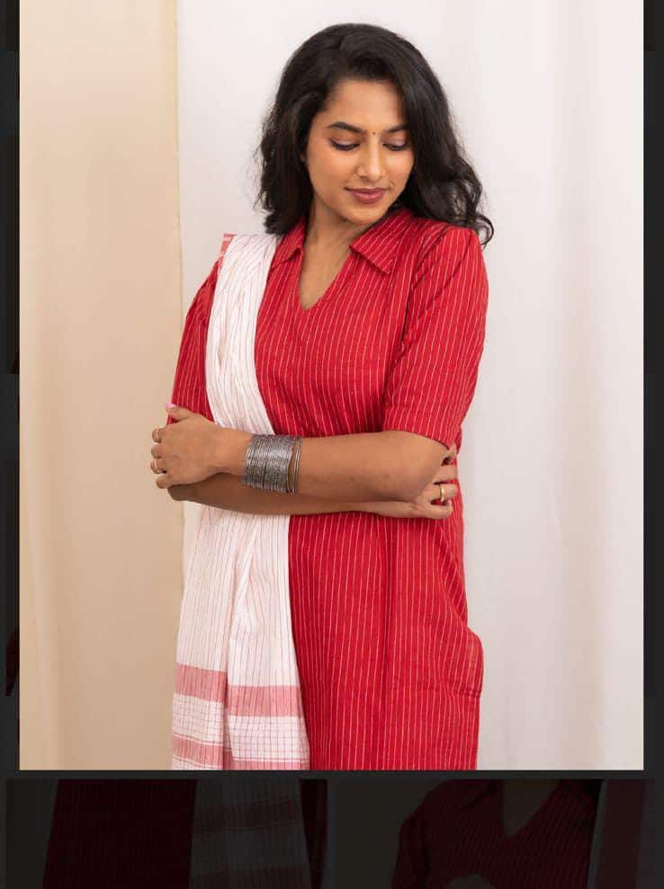 Tanya - Handloom cotton suit set in red and white with handloom cotton dupatta