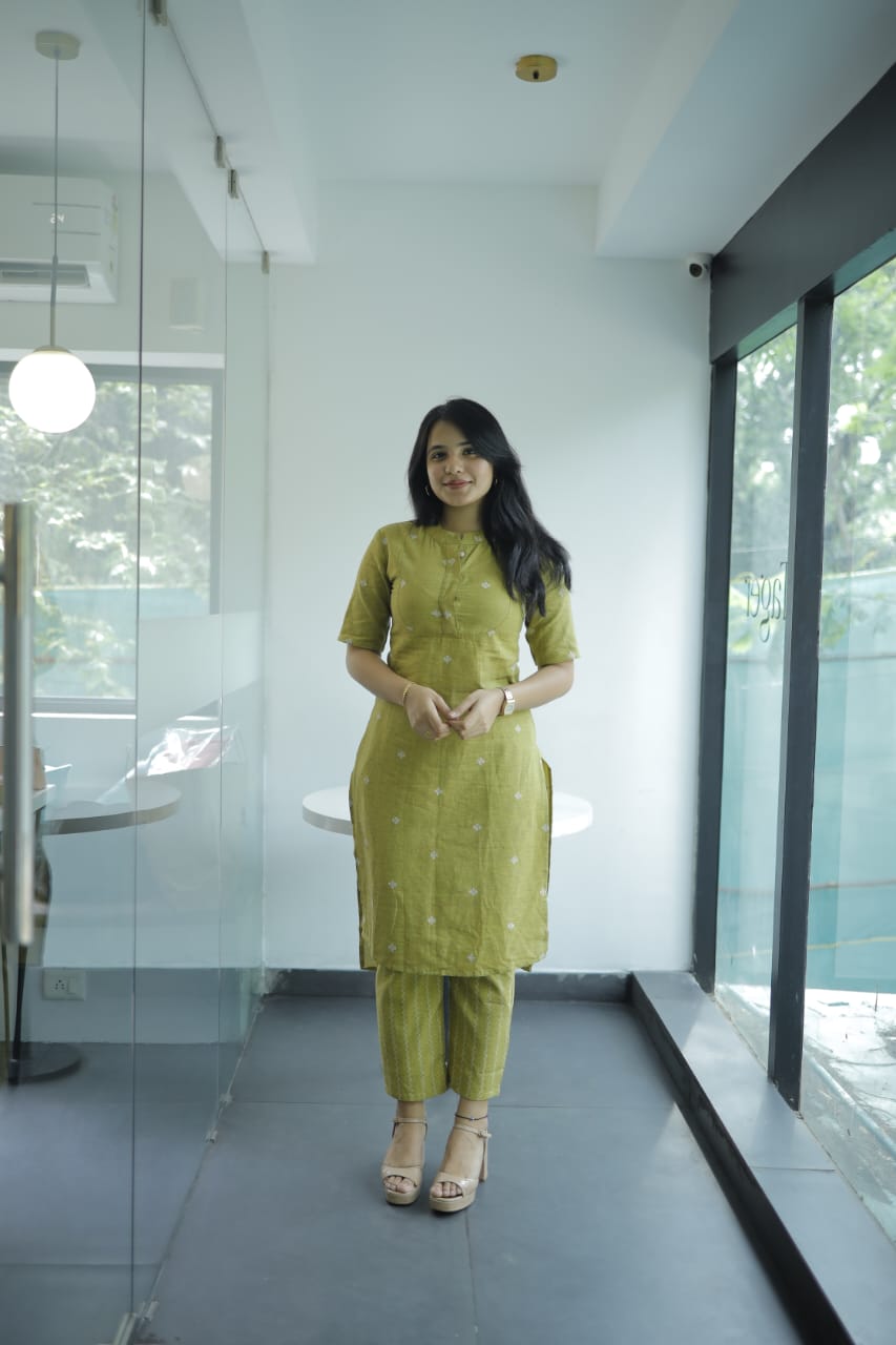 Nirva ( green coord set )- Handloom cotton kurta set in leaf green