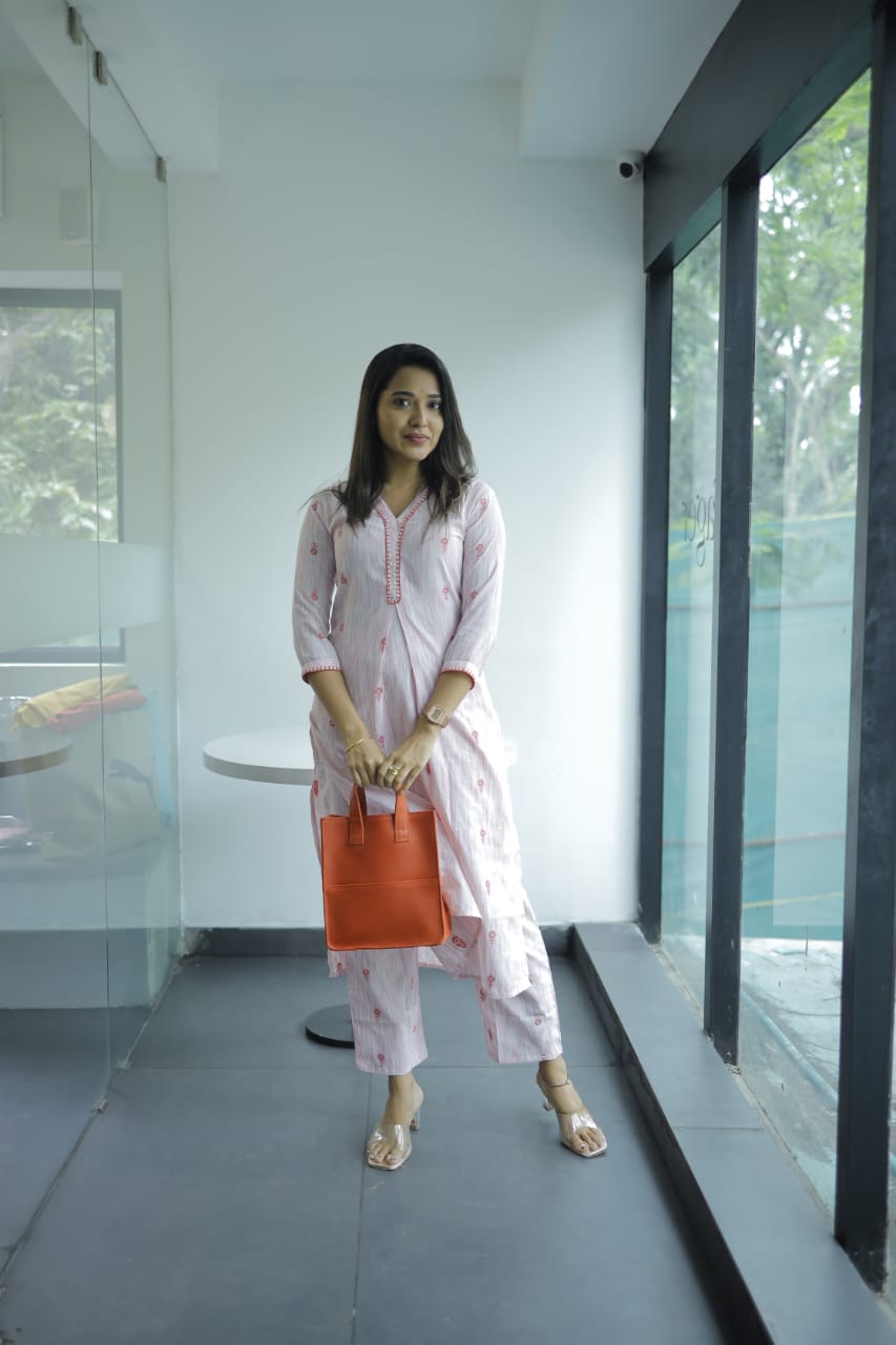 Kiara coord set - handloom cotton Handwoven motifs kurta set in white and pink