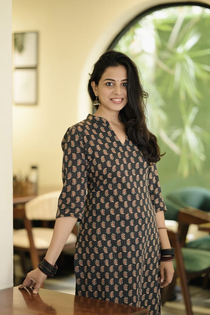 Kurti 87 - Katha embriodered organic cotton kurta with stripes in black and red