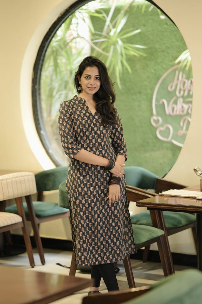 Kurti 87 - Katha embriodered organic cotton kurta with stripes in black and red