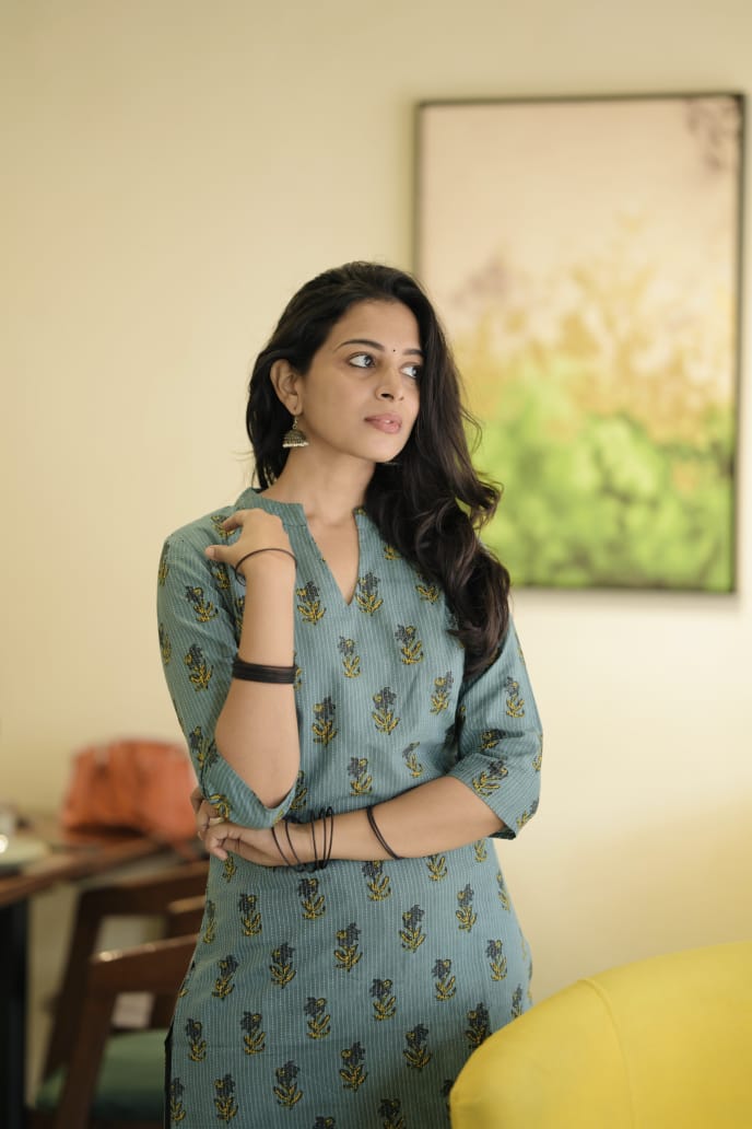 Kurti 89 - Kantha embroideredorganic cotton kurta with stripes in grey and yellow