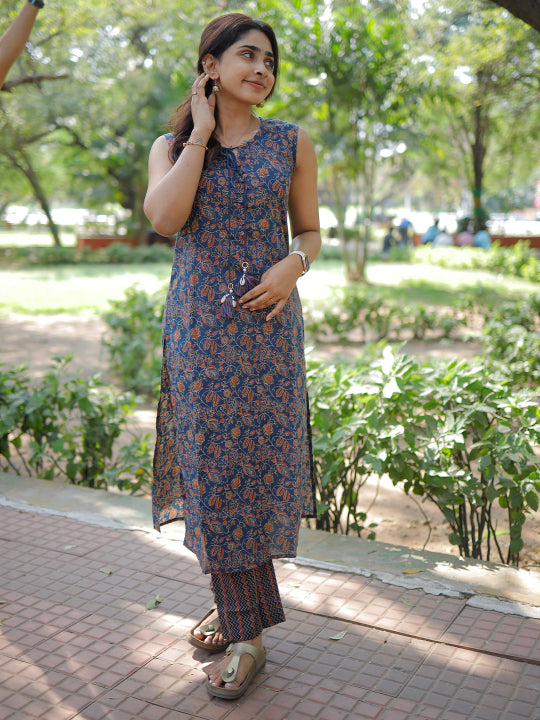 Tanziya - ajrakh handblock printed cotton kurta set in blue and red