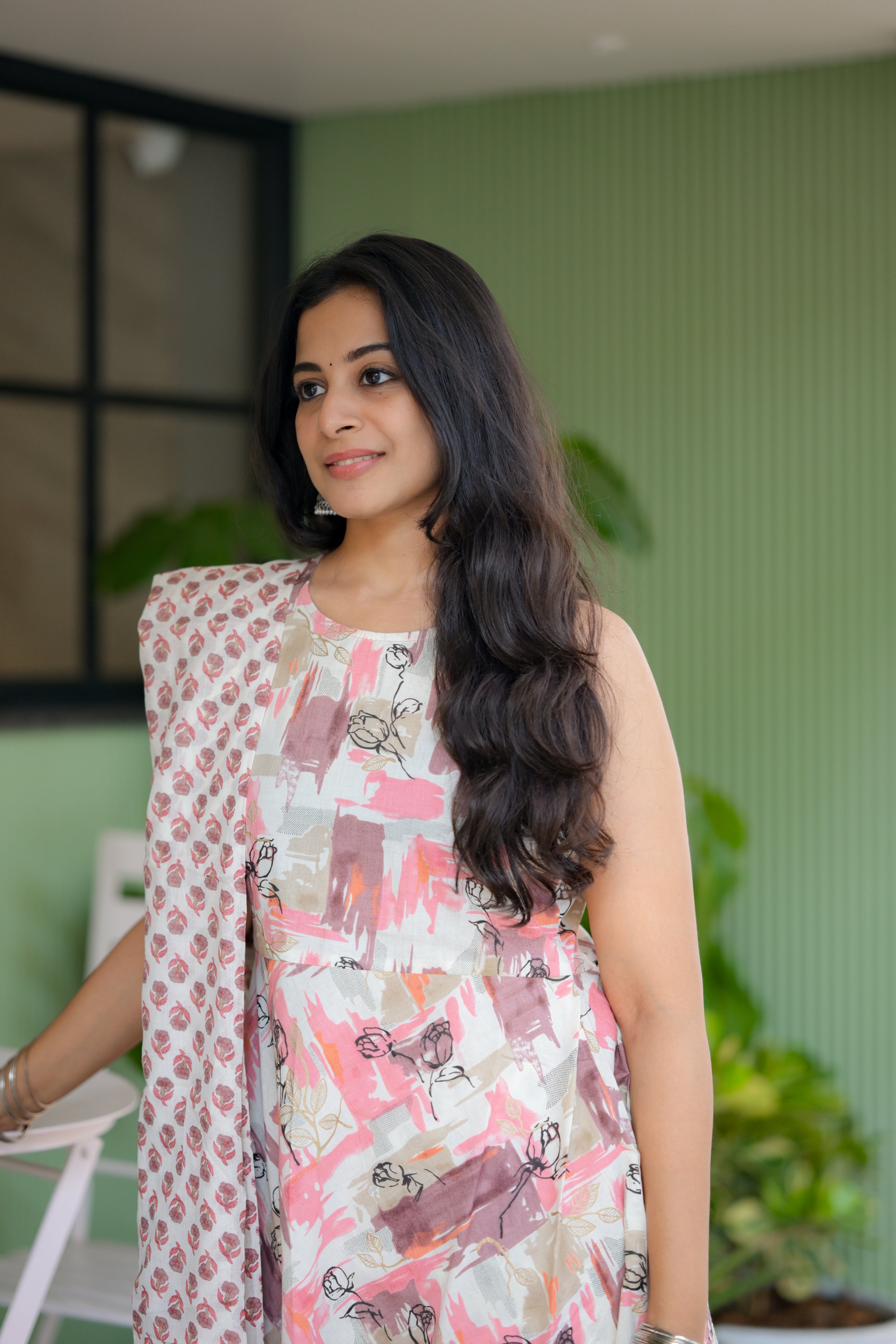 Tanishka - floral silhouette hand block printed organic suit set in white and pink