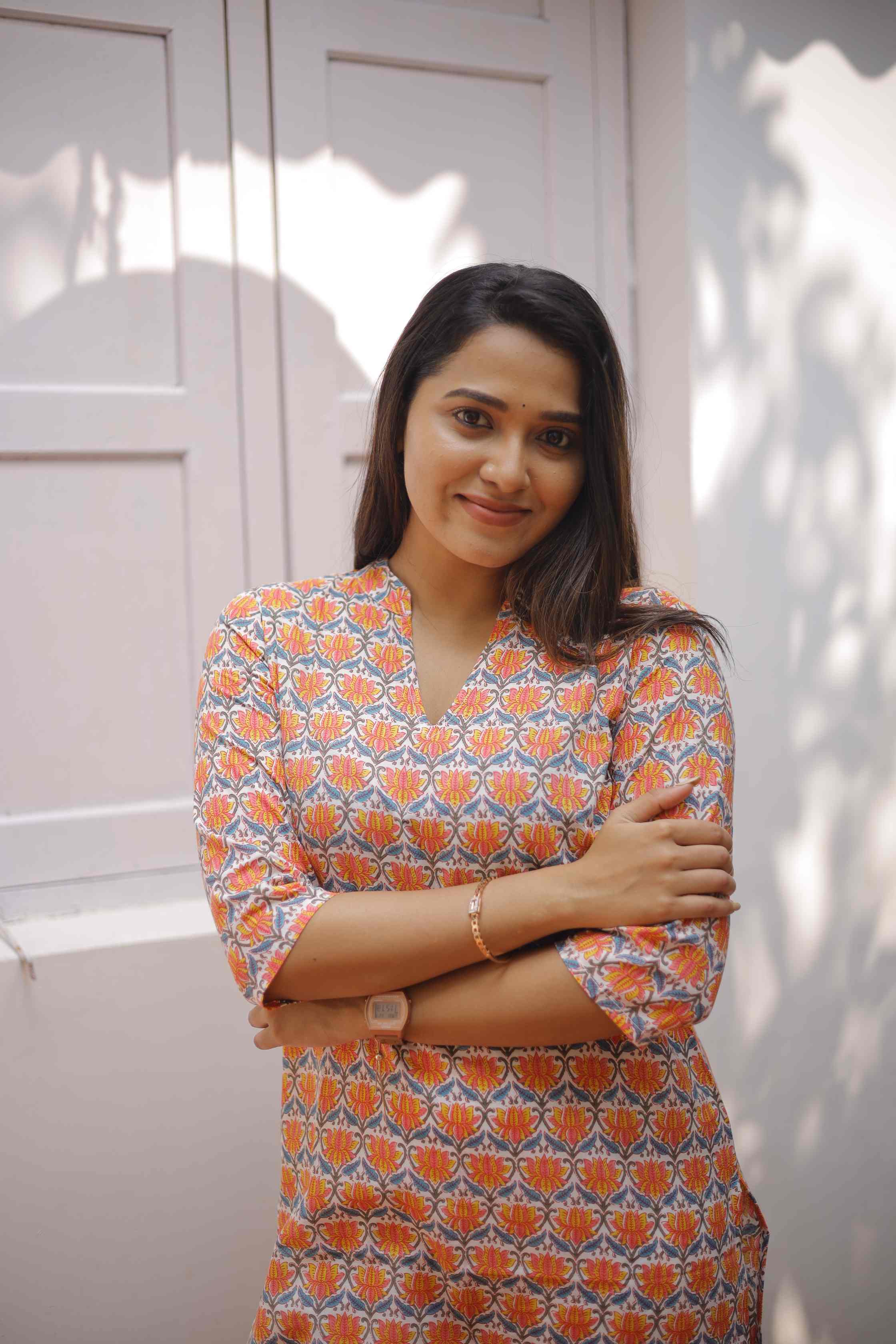 Kurti 128 - lotus handblock printed cotton kurti in orange