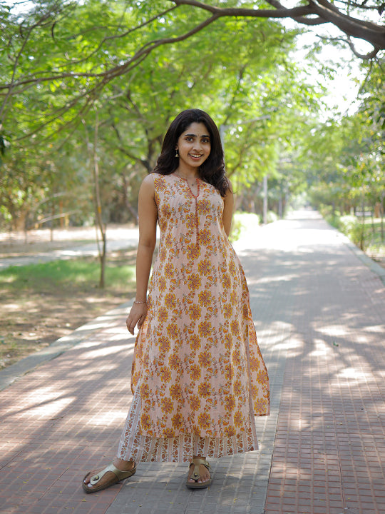 Rudrakshi - floral handblock printed cotton kurta set in orange & yellow
