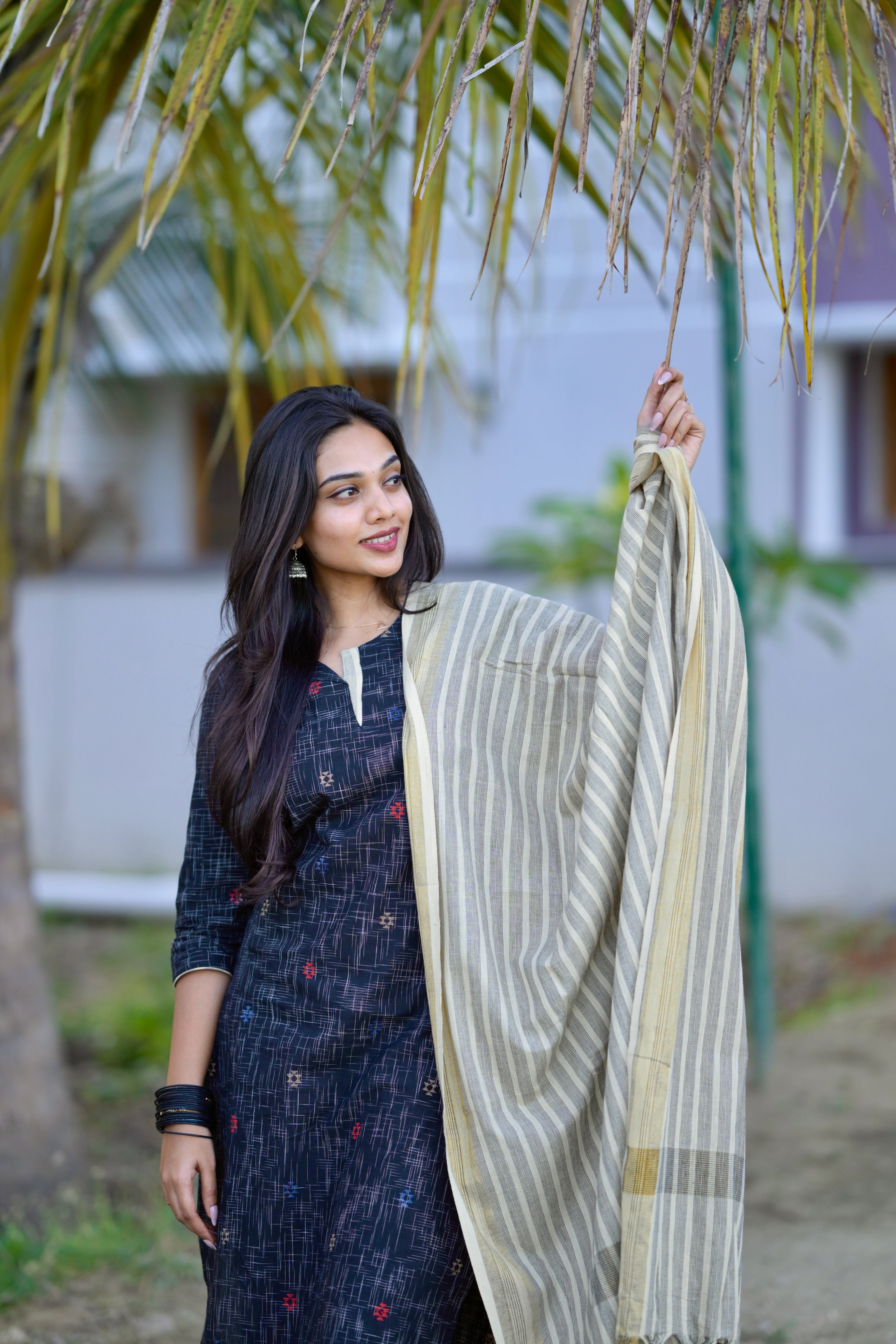 Kaali - handloom cotton suit set in black & cream