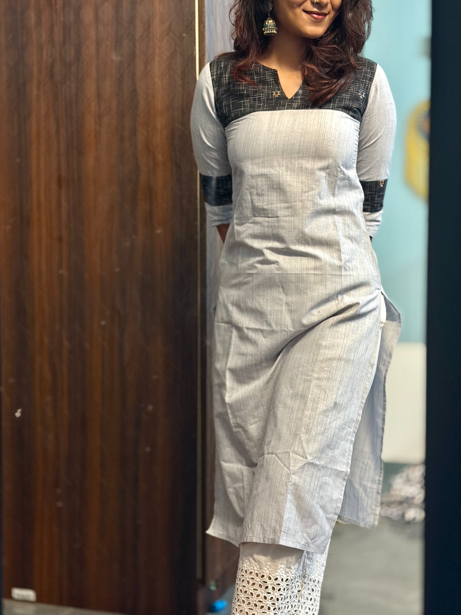 Pattern kurti 34- Handloom cotton kurti in light grey