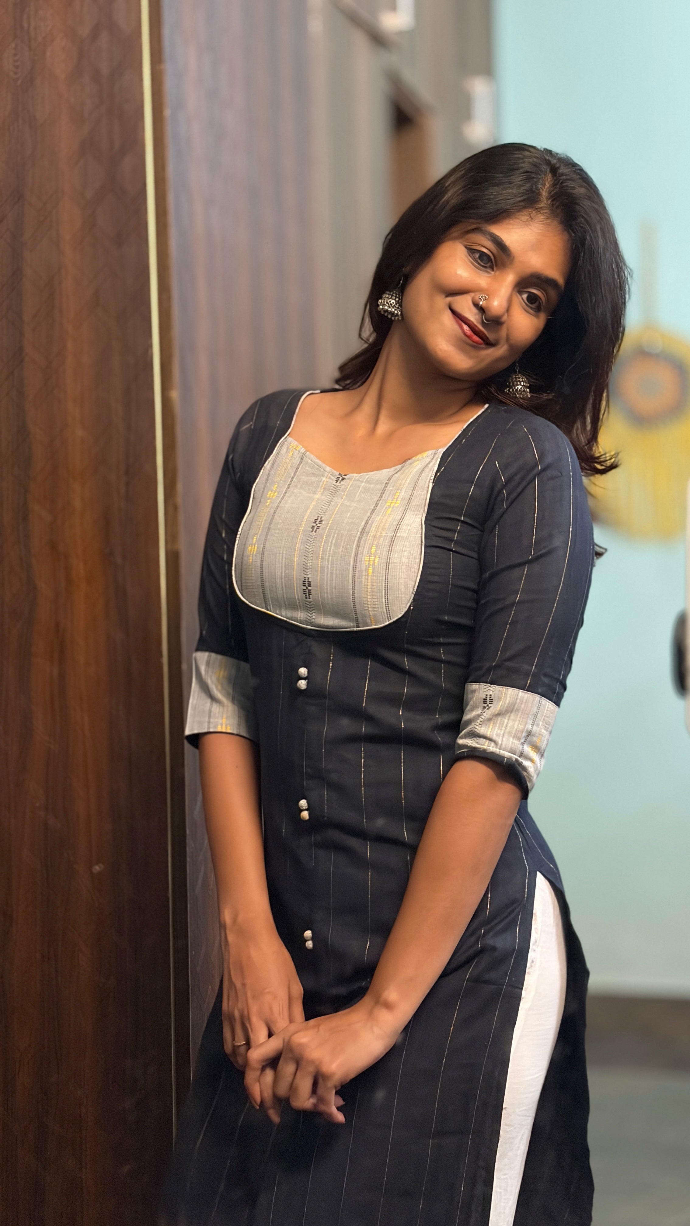 Pattern kurti 28- Handloom cotton kurti in black and grey