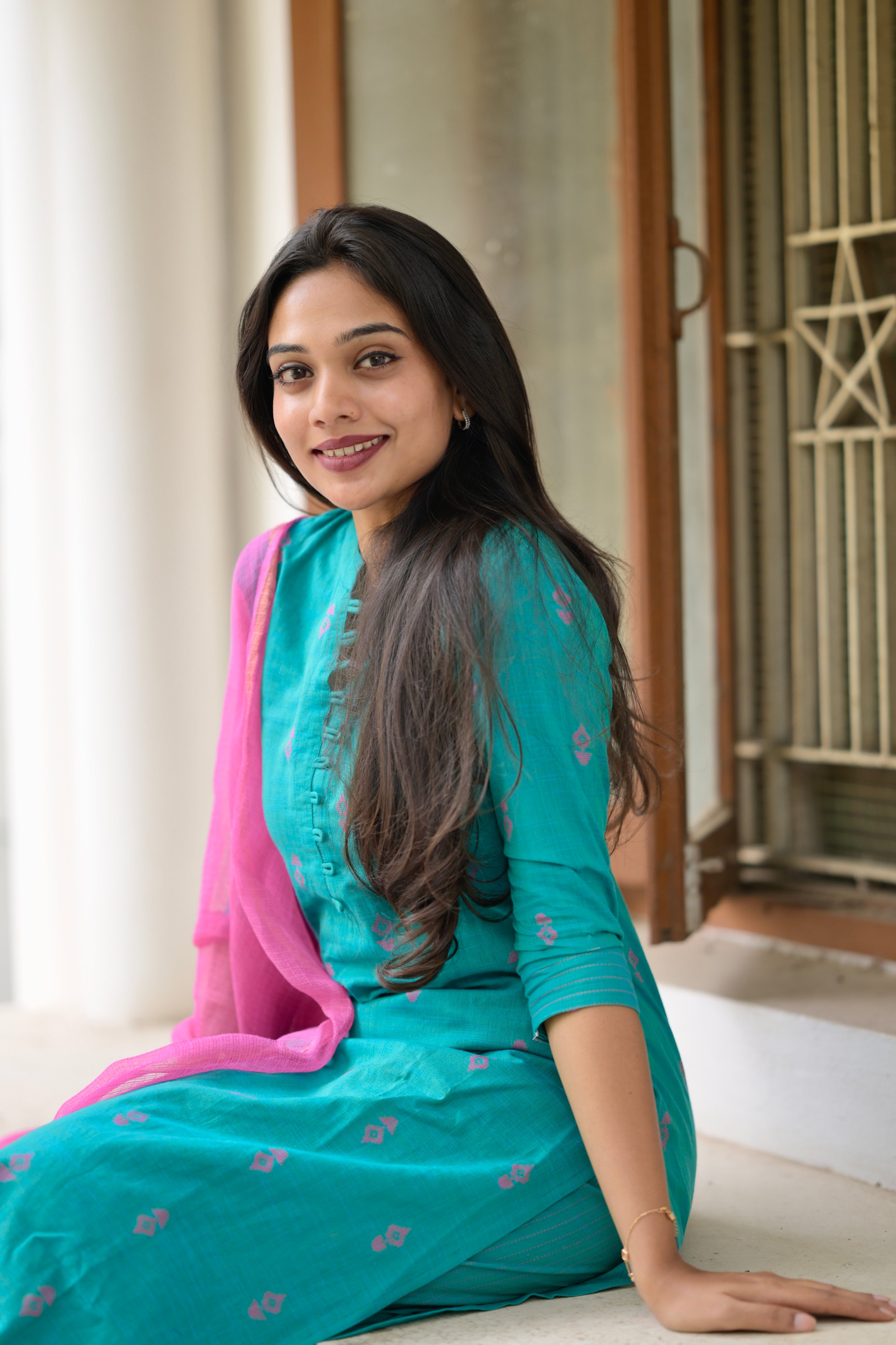 Niraimathy - handloom cotton suit set with kota doria dupatta in turquoise and pink