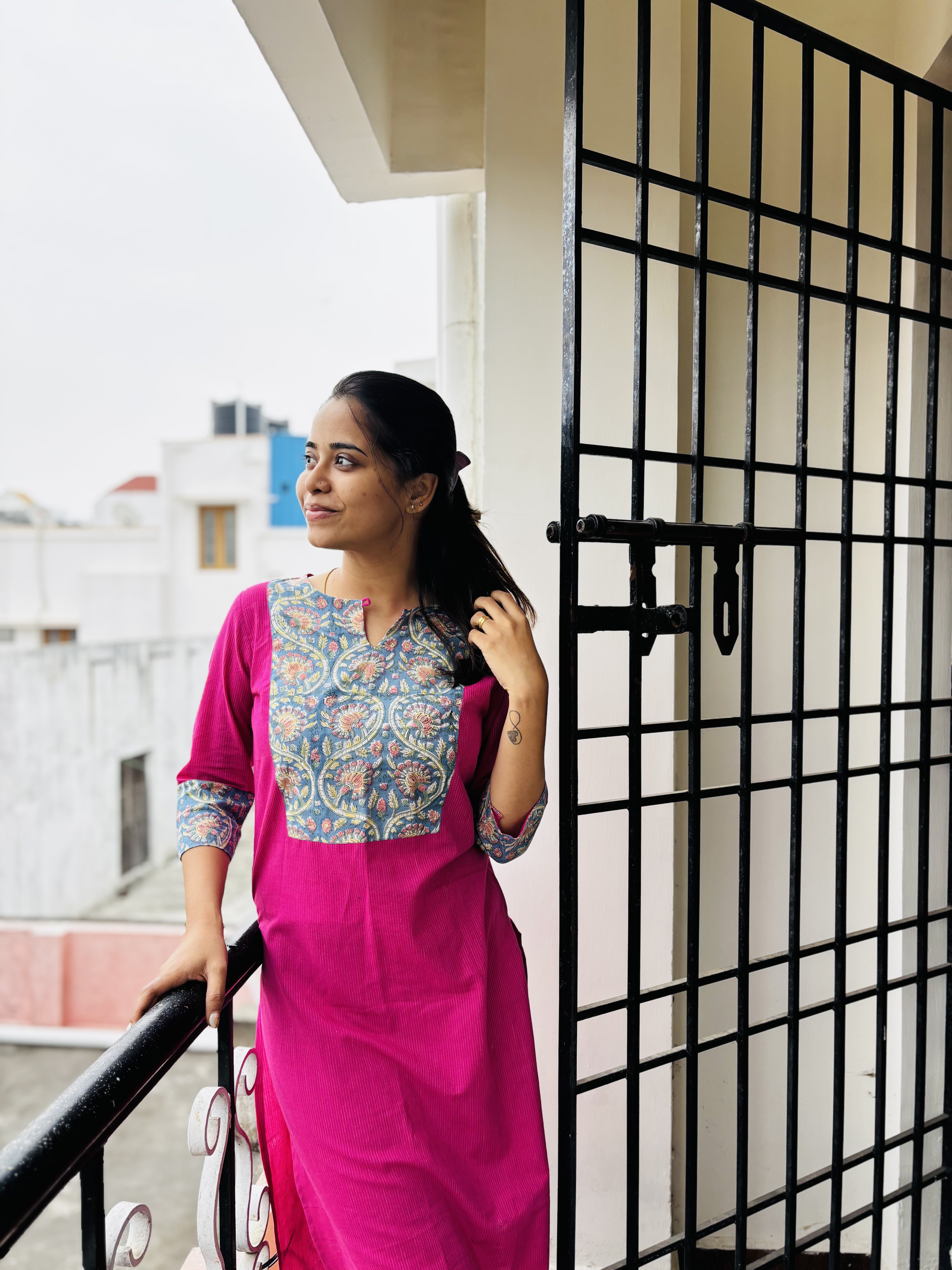 Pattern kurti 40- Handloom cotton kurti in magenta pink