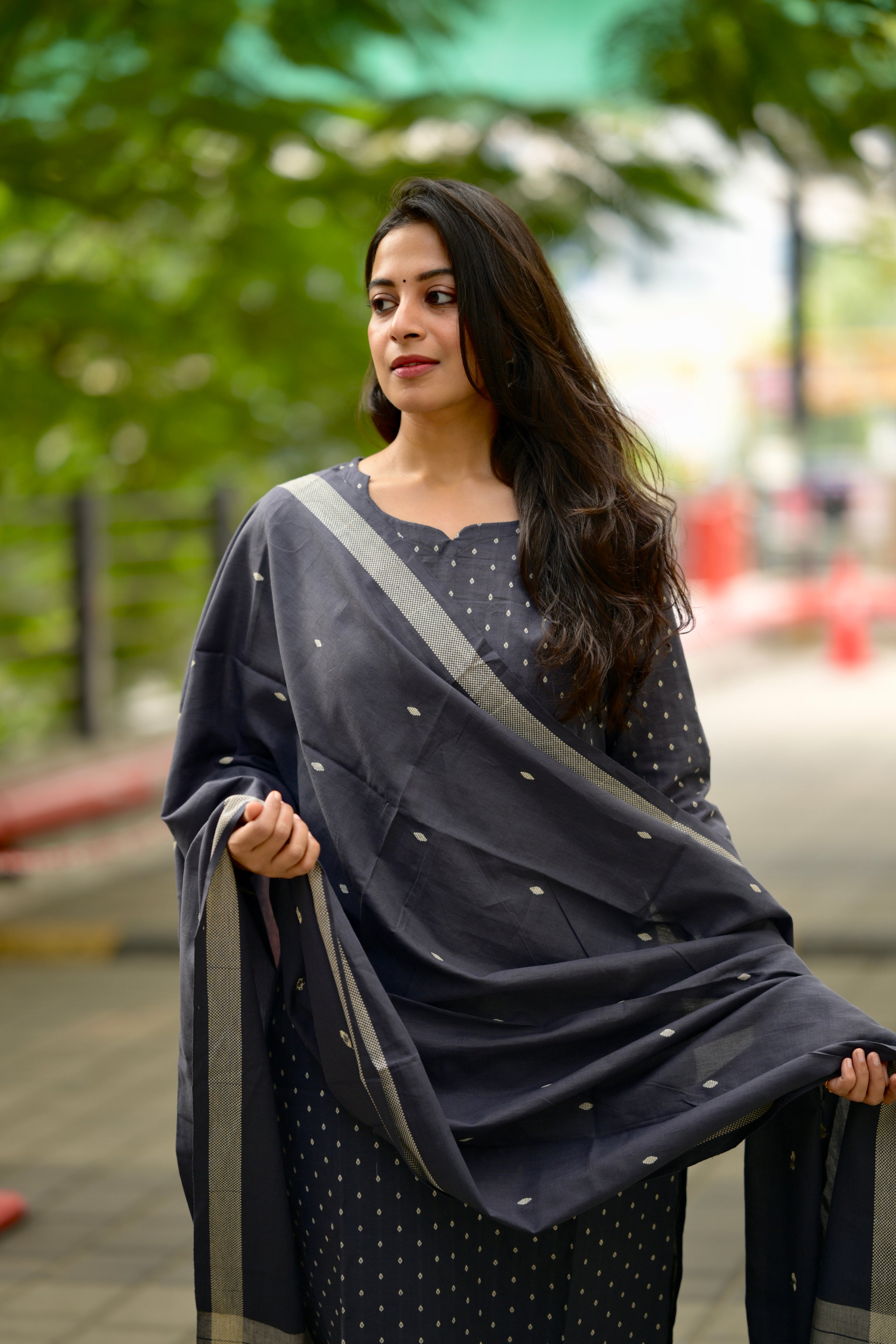 Amala (grey) - handloom cotton suit set in grey colour