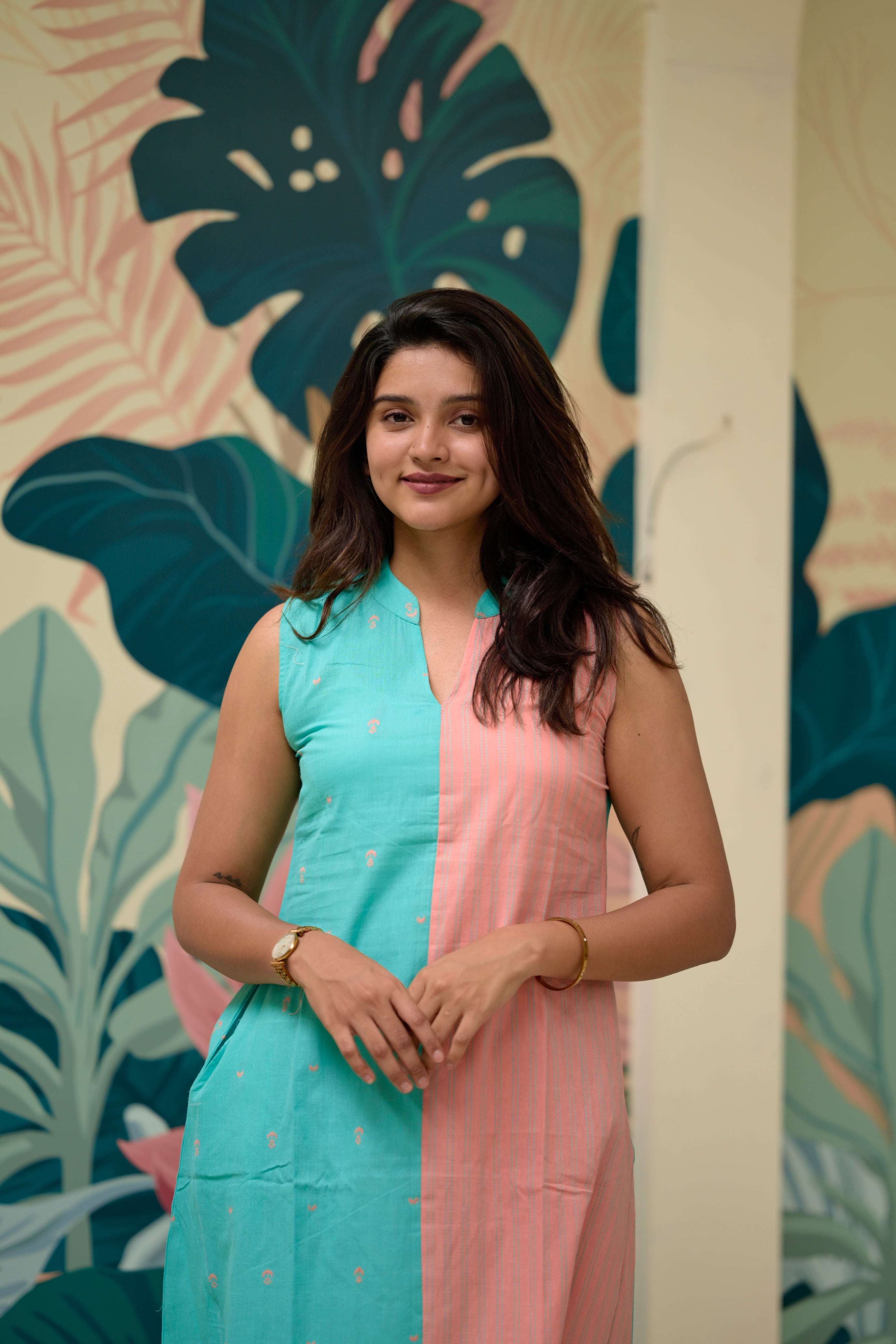 Vamakshi (pastel green )  - Handwoven lines and buttas in handloom cotton kurta set in pastel green and peach