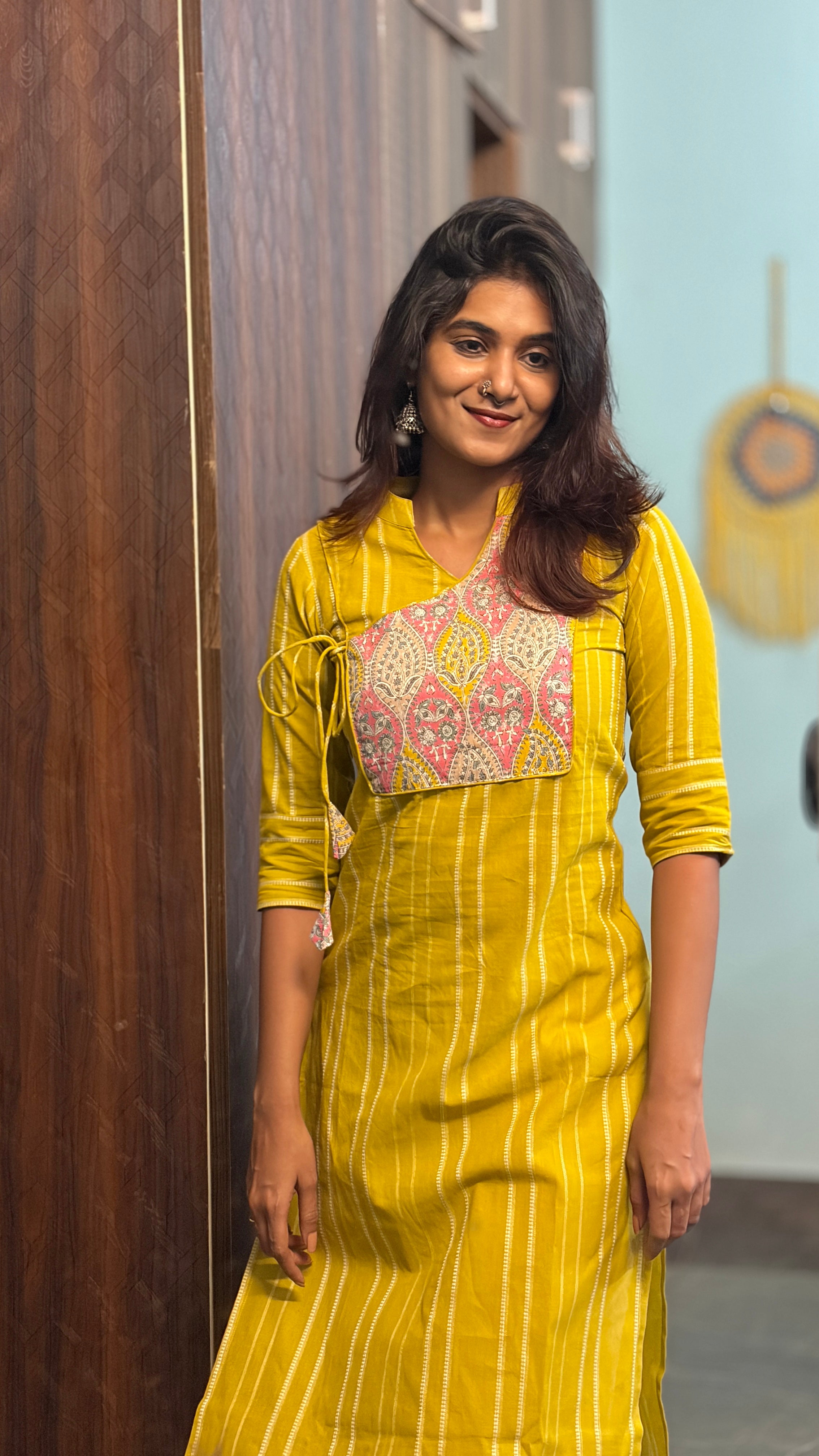 Pattern kurti 24- Handloom cotton kurti in yellow & white