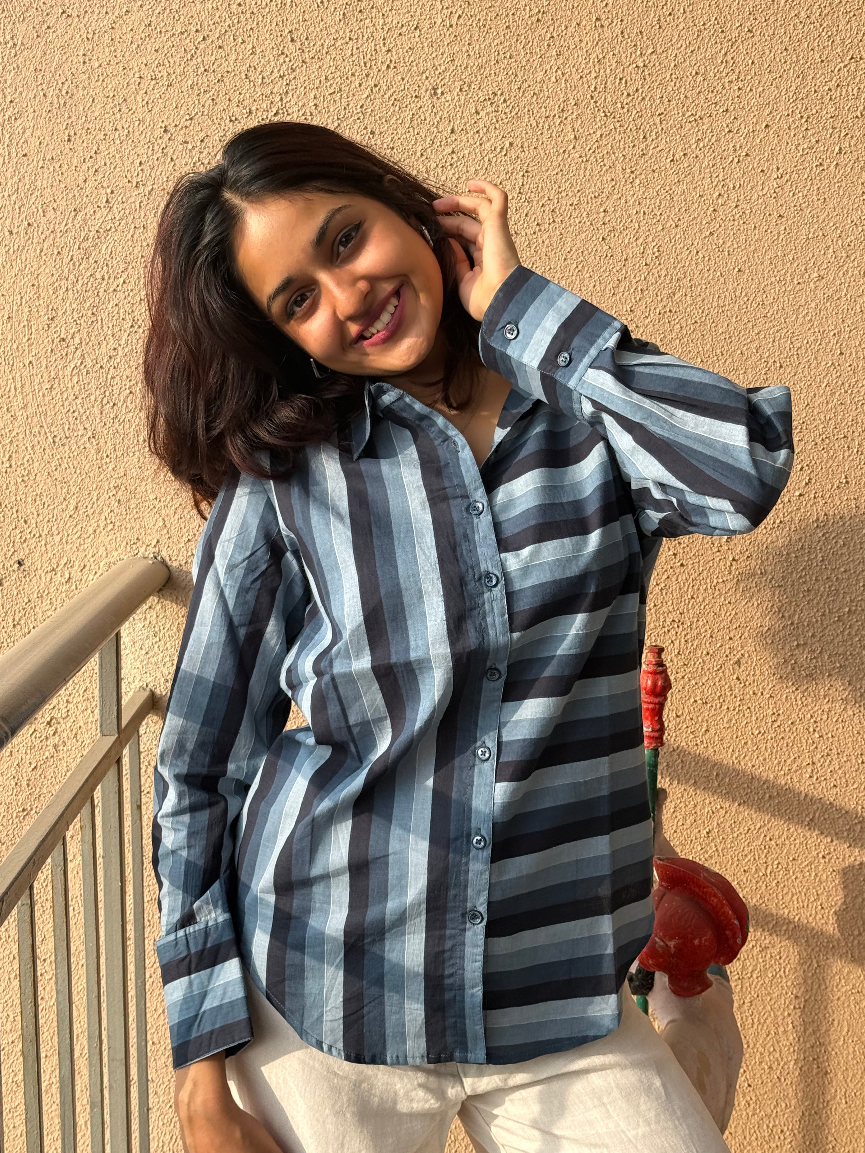Women's shirt 1 - promenade striped cotton shirt in shades of blue