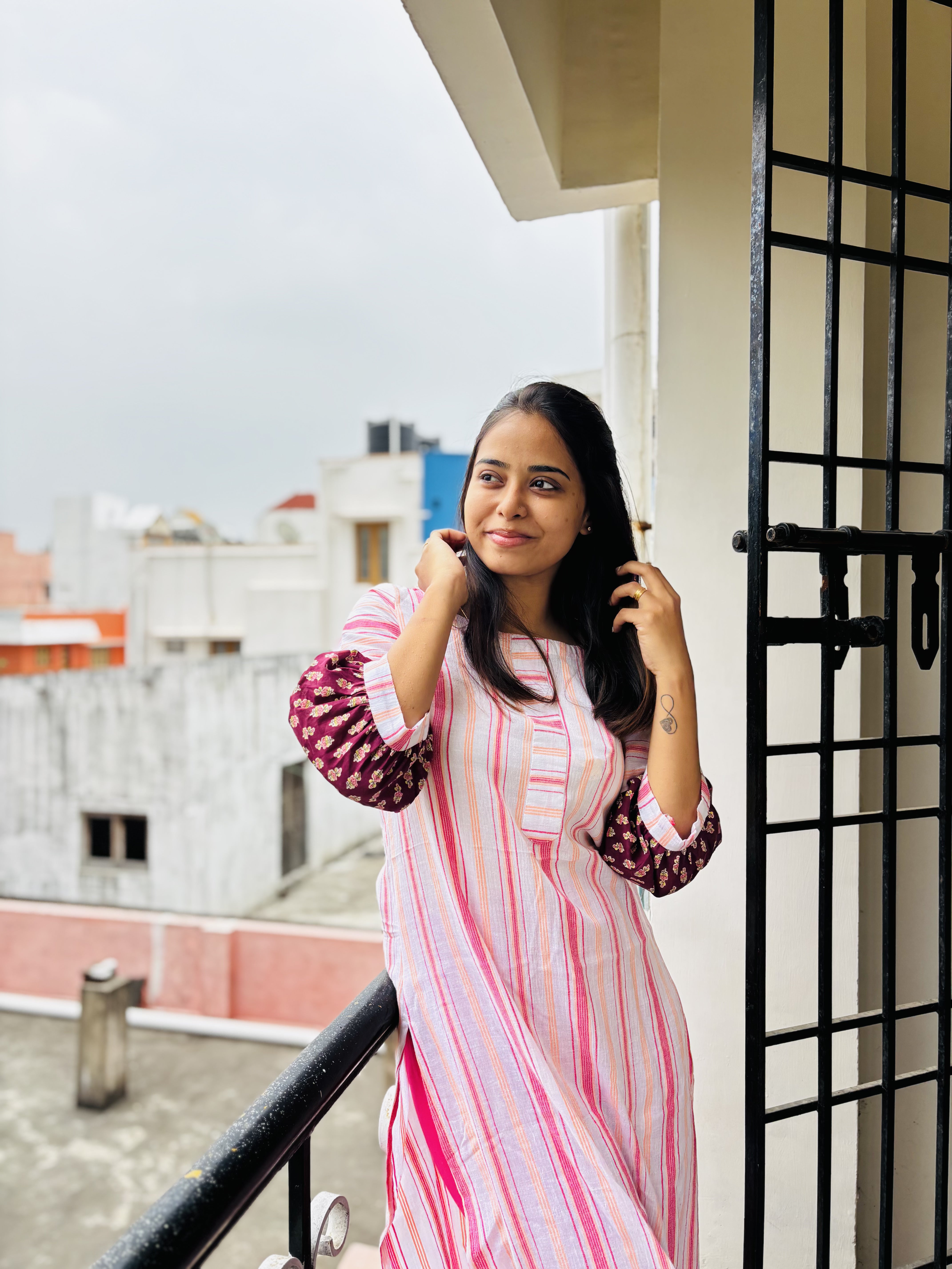 Pattern kurti 36- Handloom cotton kurti in off white