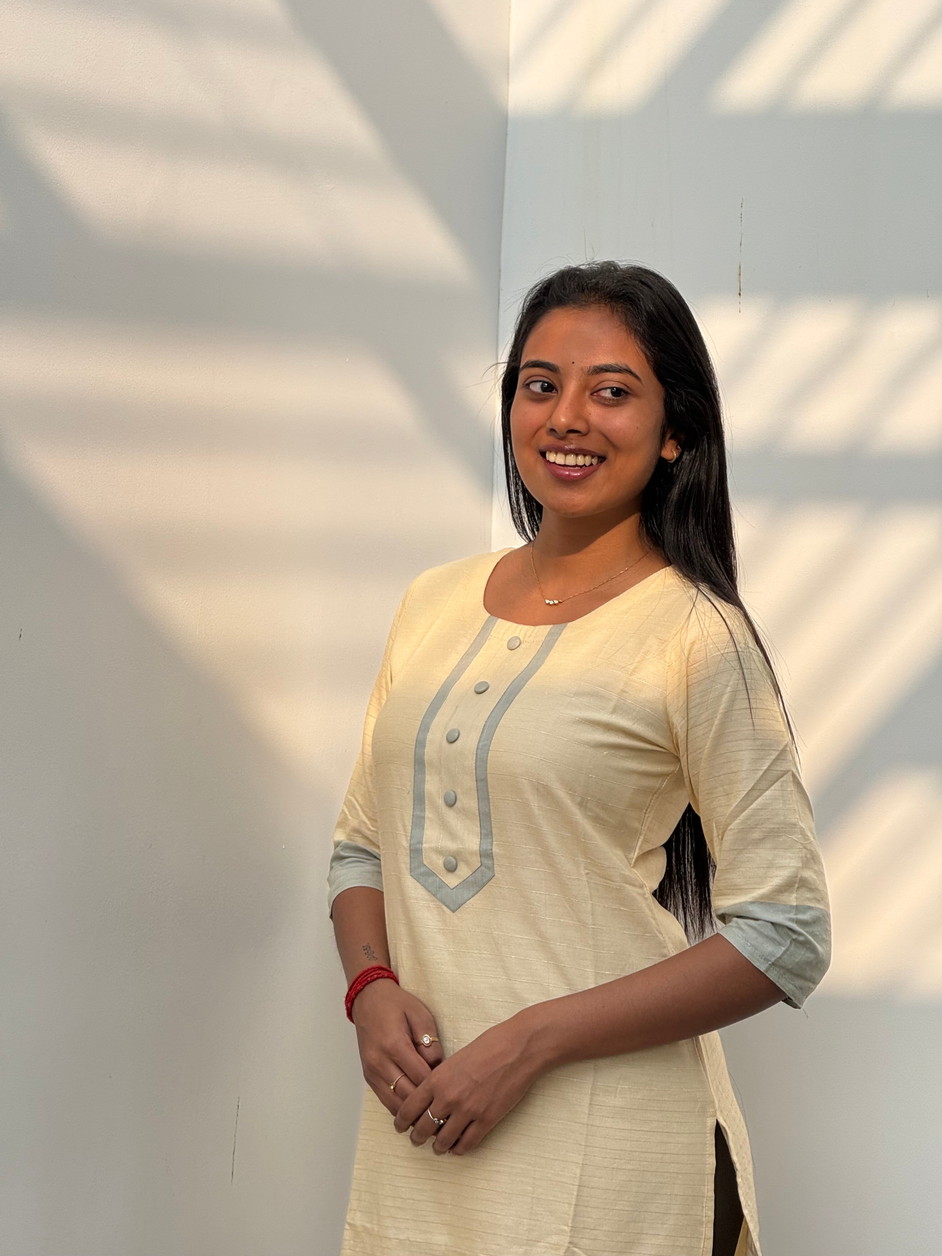 Pattern kurti 55- Handloom cotton kurti in pale yellow