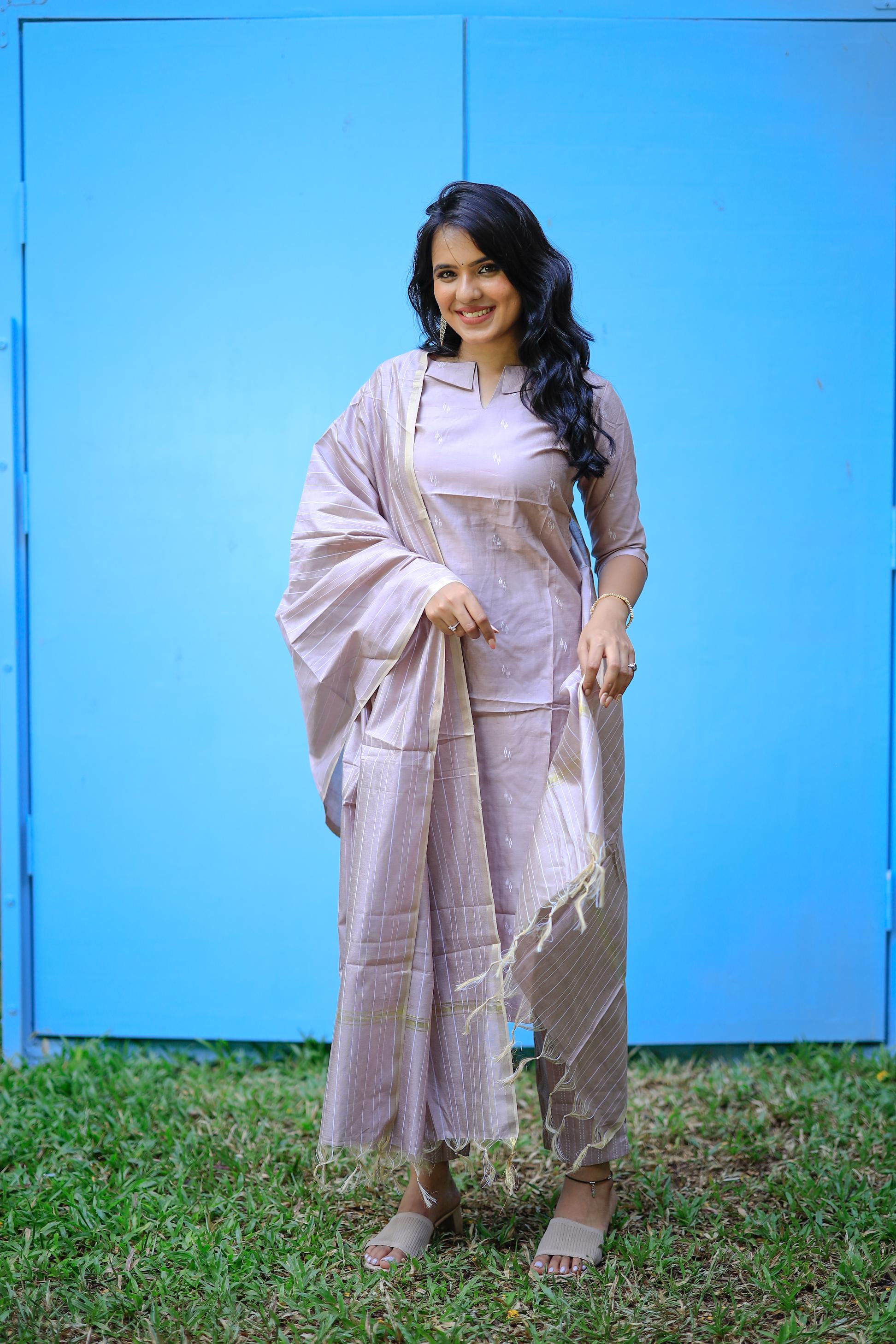 Apeksha (mauve) - kosa silk suit set in a beautiful mauve colour