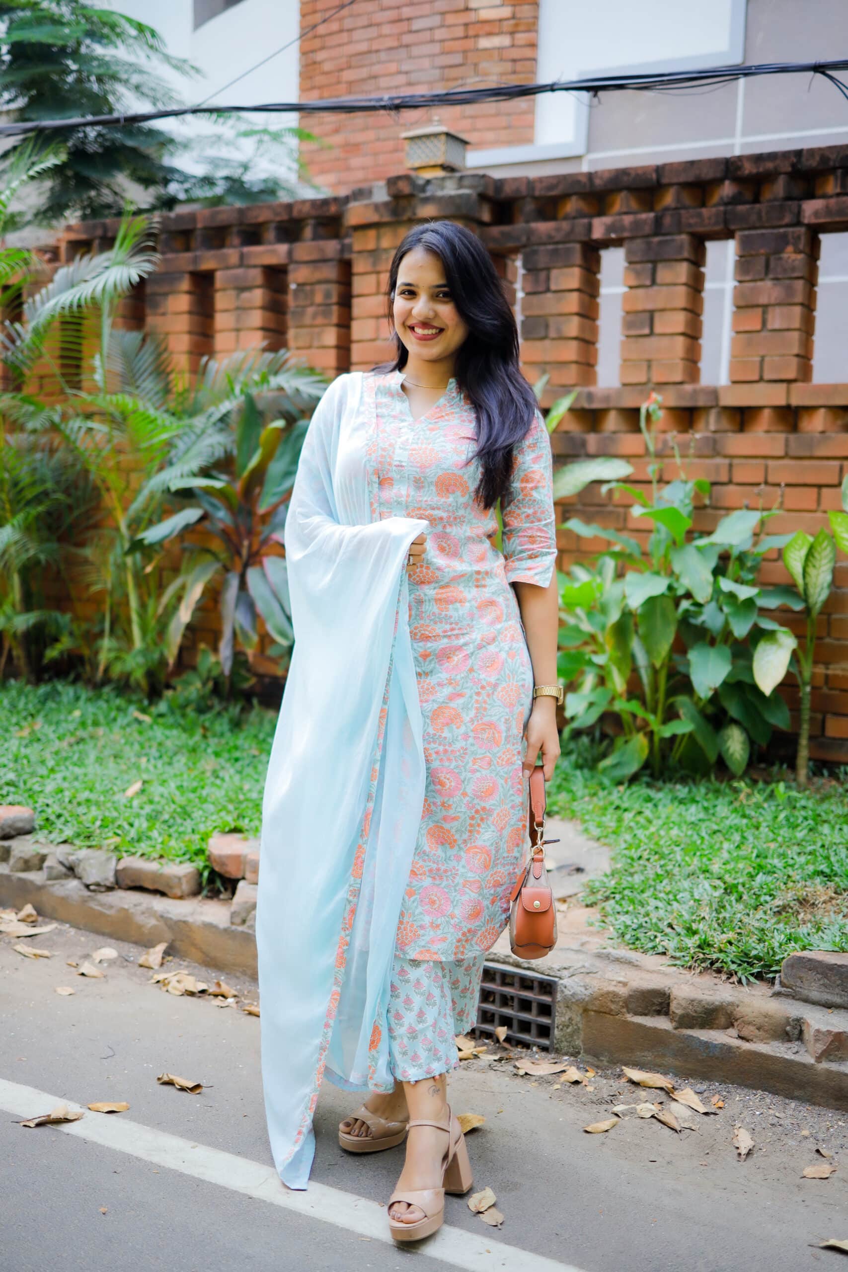 Shivaali – Floral Hanblock Printed Organic Cotton Suit Set In Pastel Blue