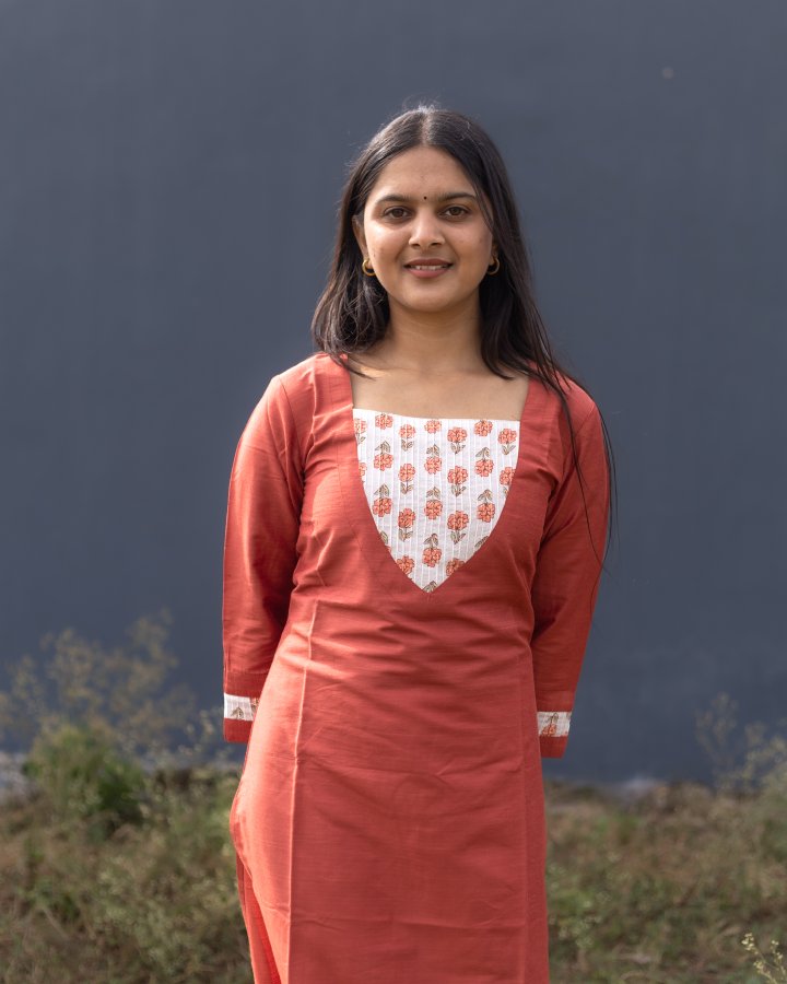 Pattern kurti 17 - handloom silk by cotton kurti in peach & white