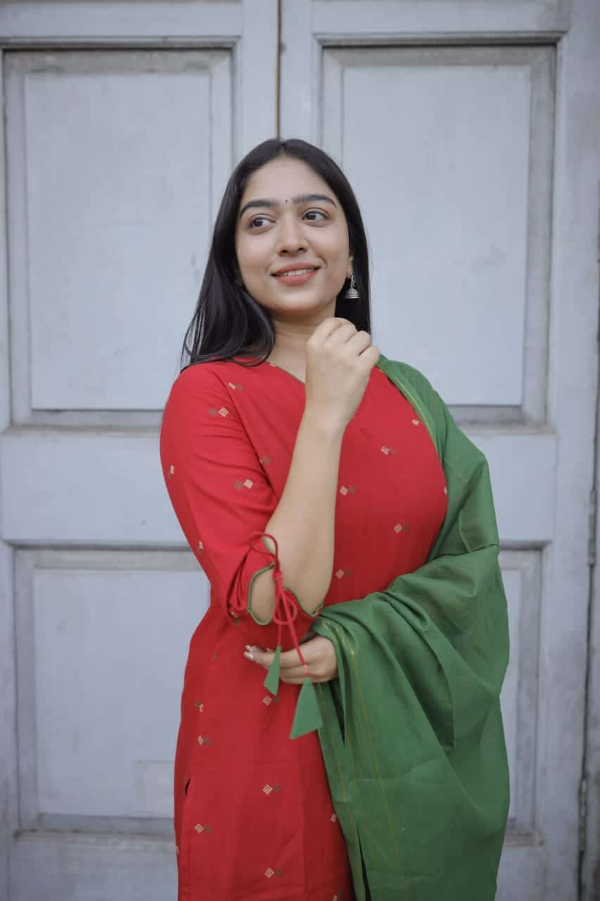 Mishika (Red) - Handloom cotton suit set in Red and Green