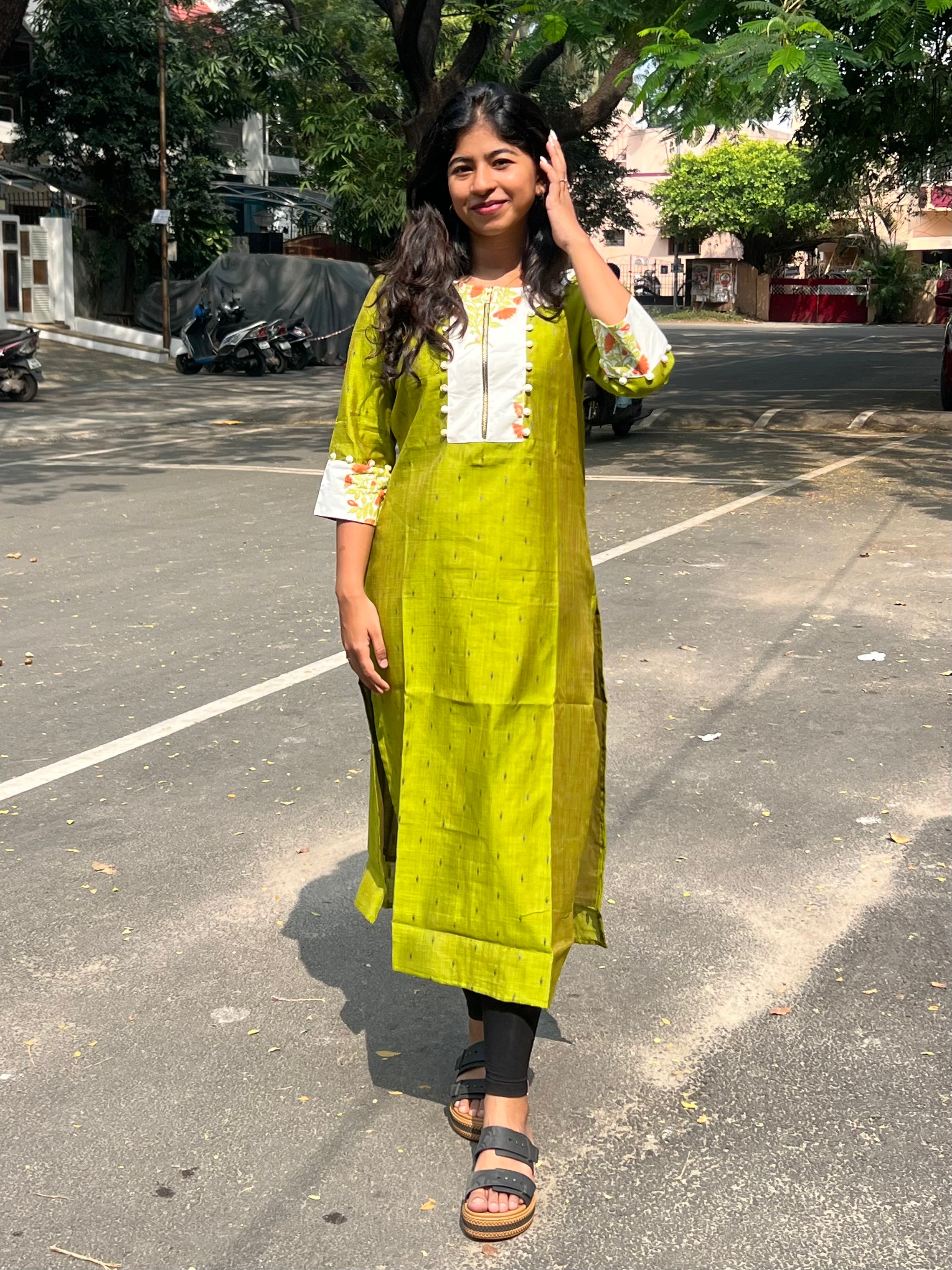 Pattern kurti 45- Handloom cotton kurti in green