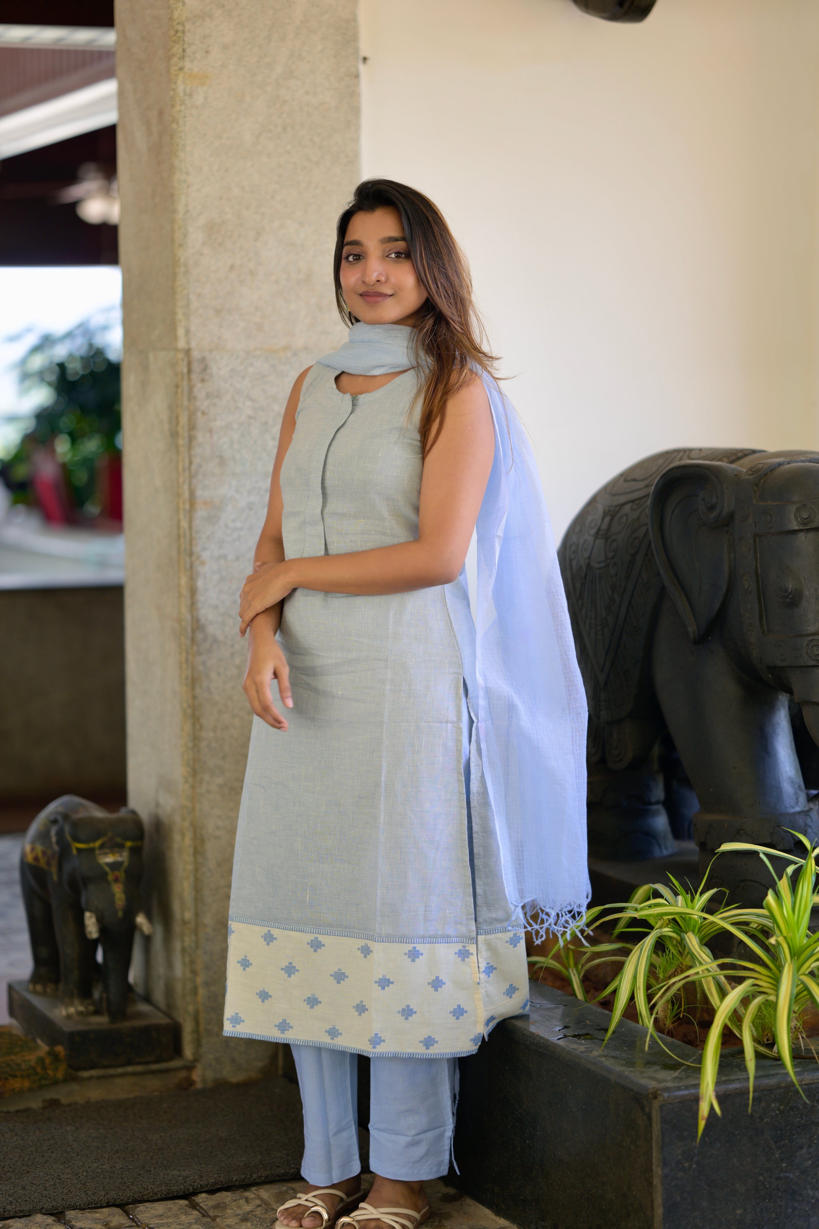 Janaki (blue) - linen handloom cotton suit set in blue