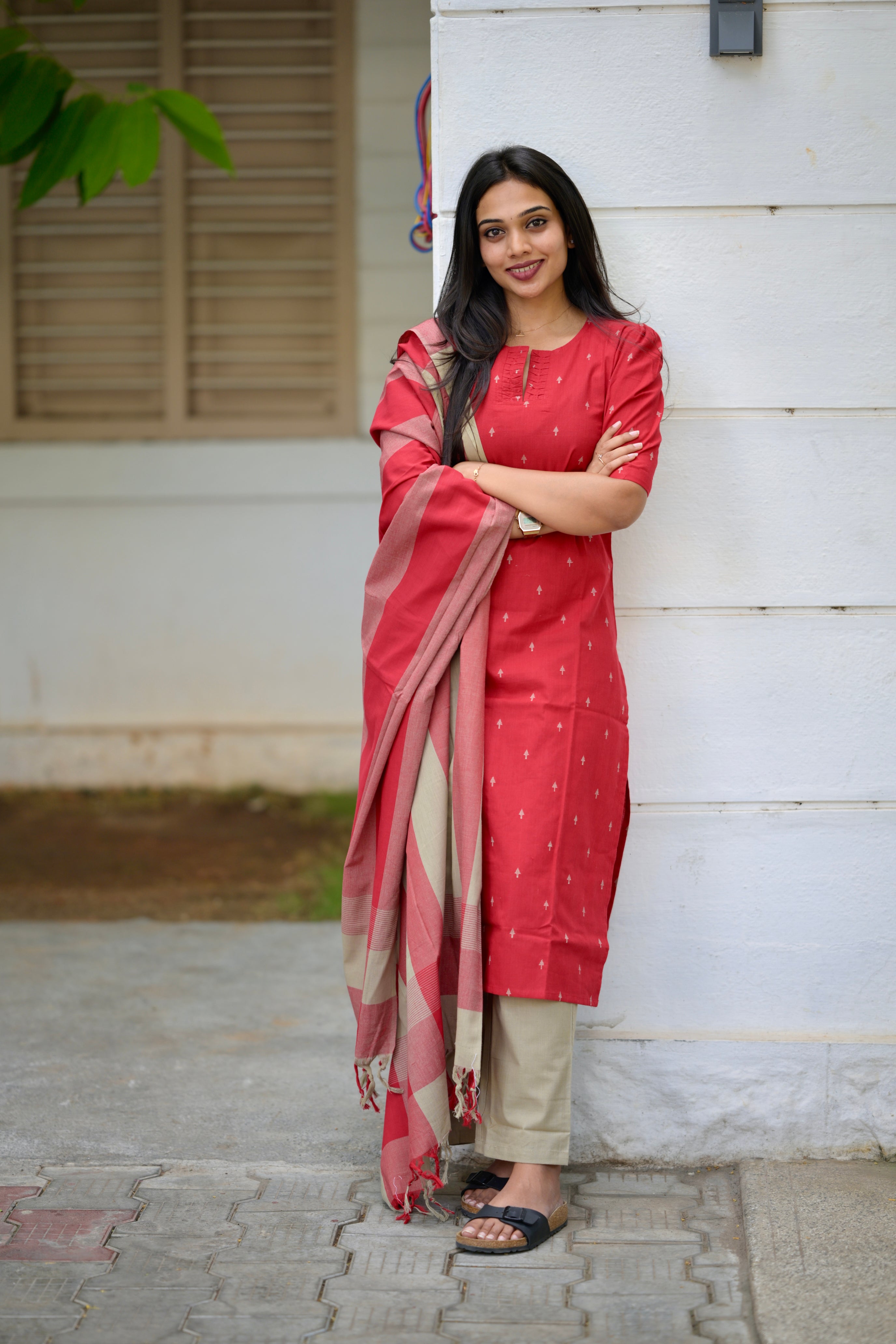 Radhya (red) - handloom cotton suit set in red