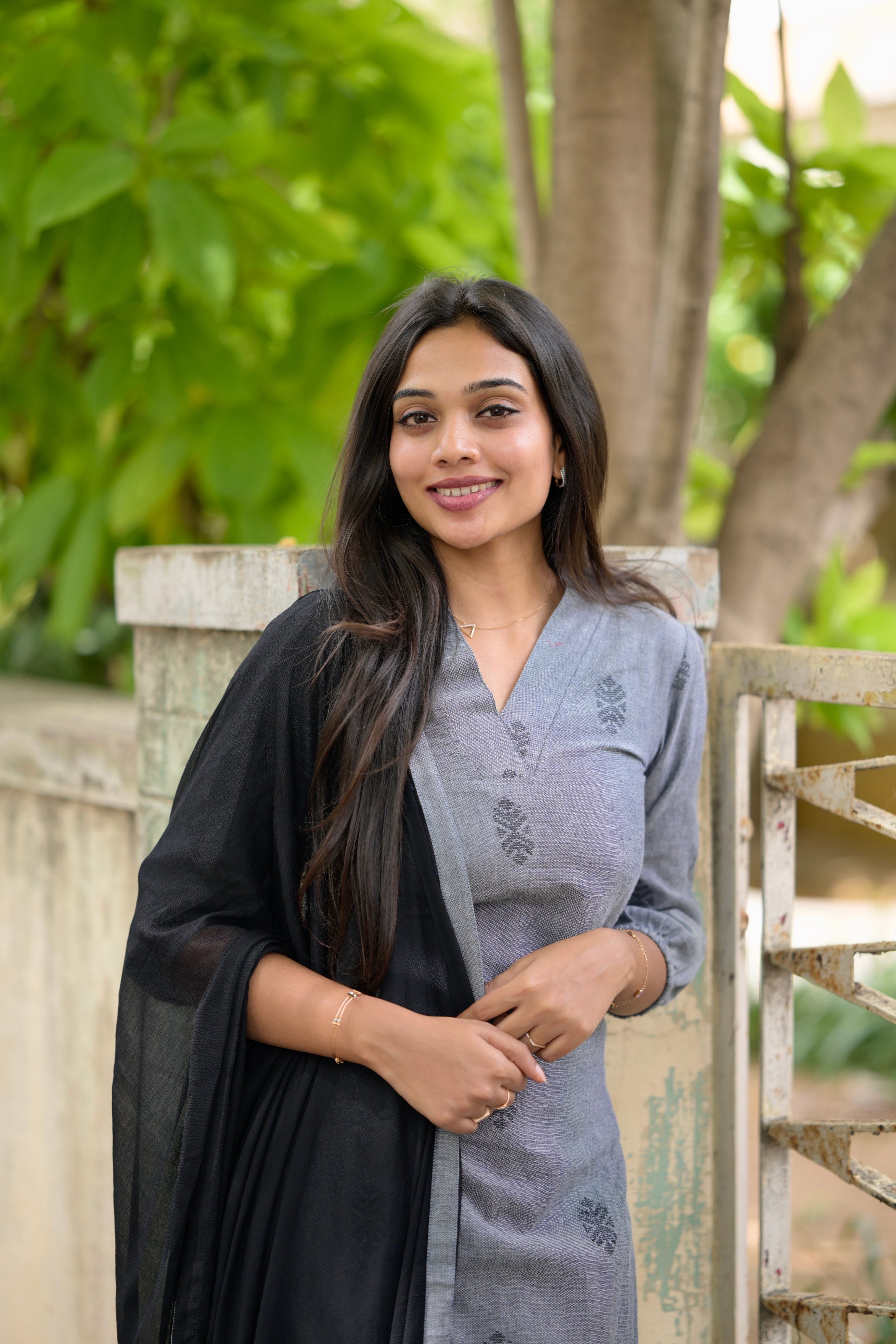 Varshitha - grey handloom cotton suit set with black chiffon dupatta