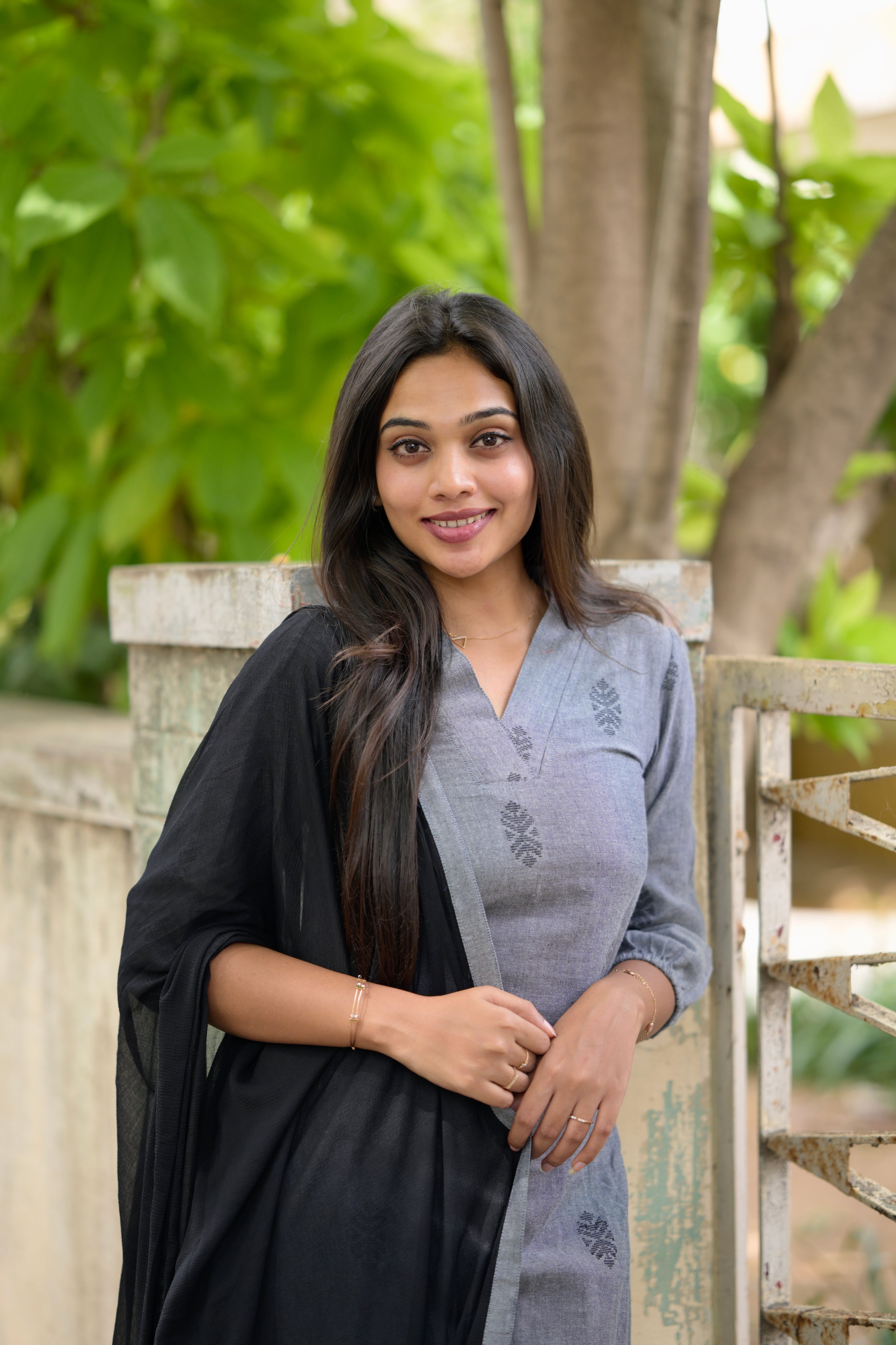 Varshitha - grey handloom cotton suit set with black chiffon dupatta