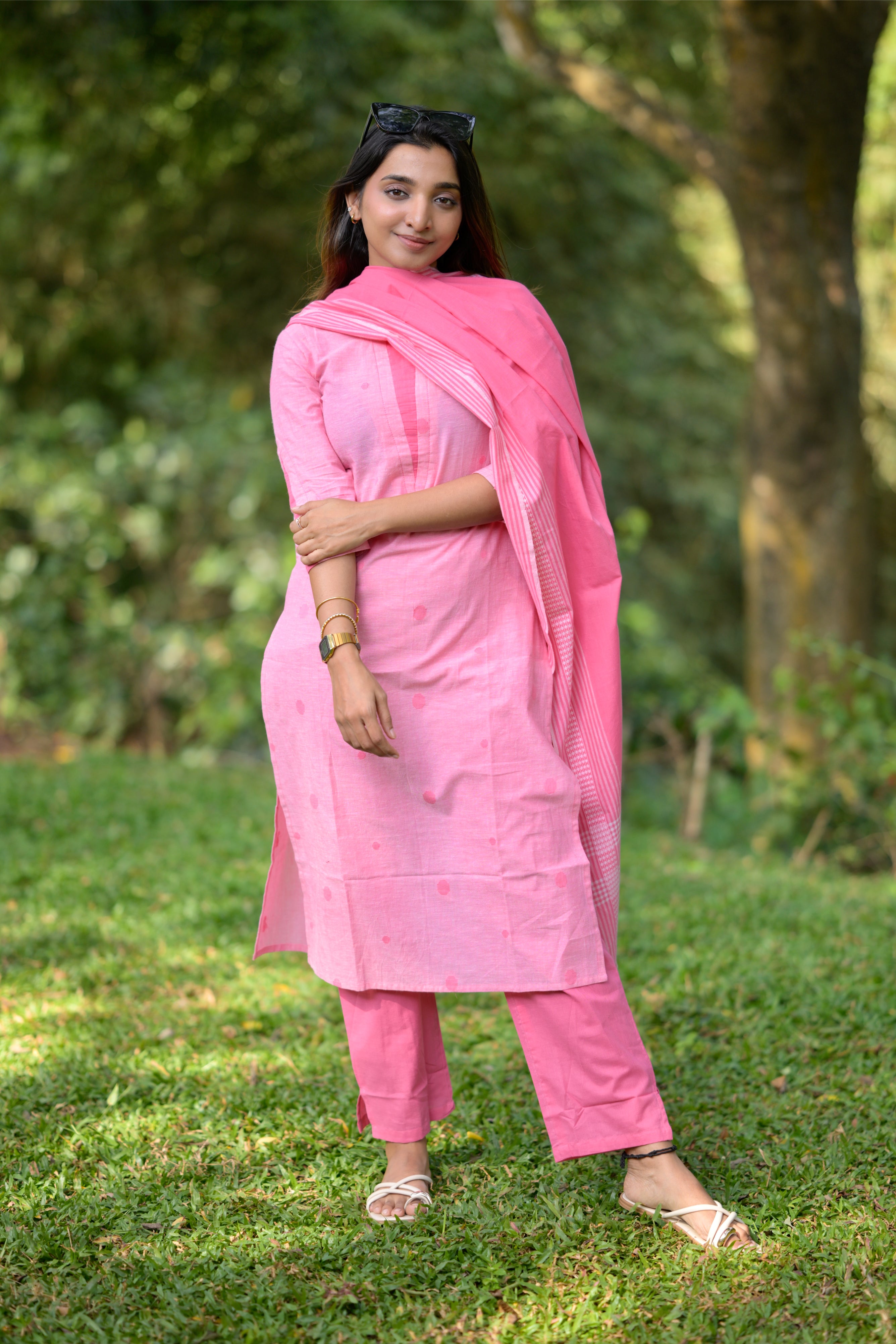 Sukeerthi pink - pure handloom cotton suit set in pink
