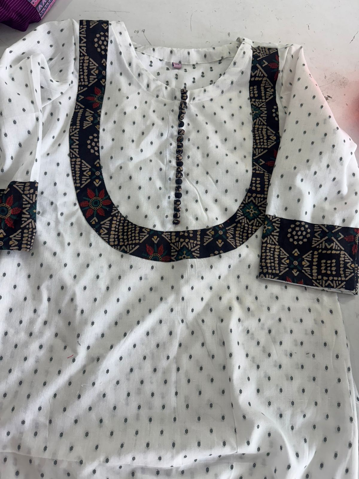 Pattern kurti 48- Handloom cotton kurti in white & black