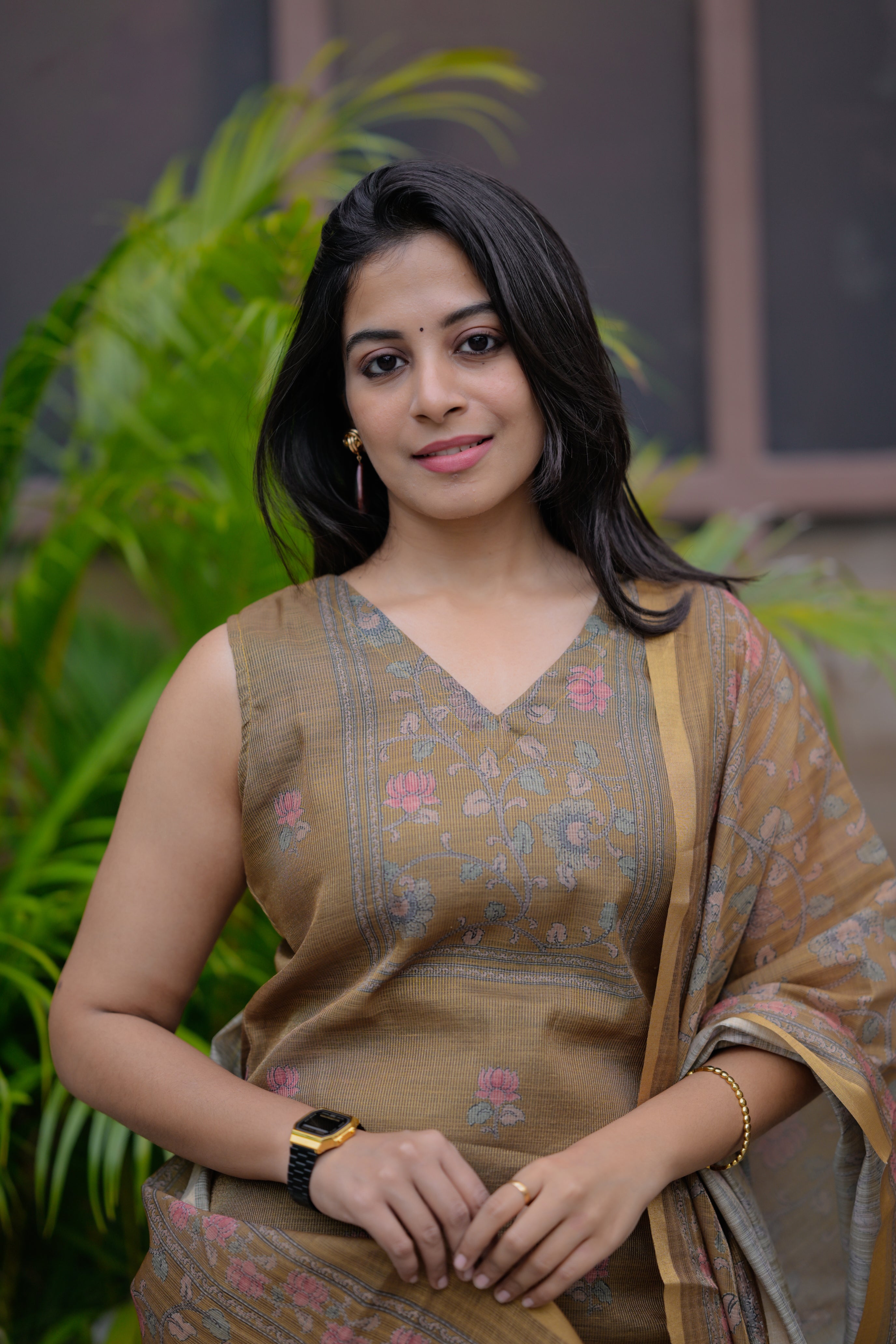 Pravethika (mehendi green) pure tussar tissue silk kurta with dupatta in mehendi green