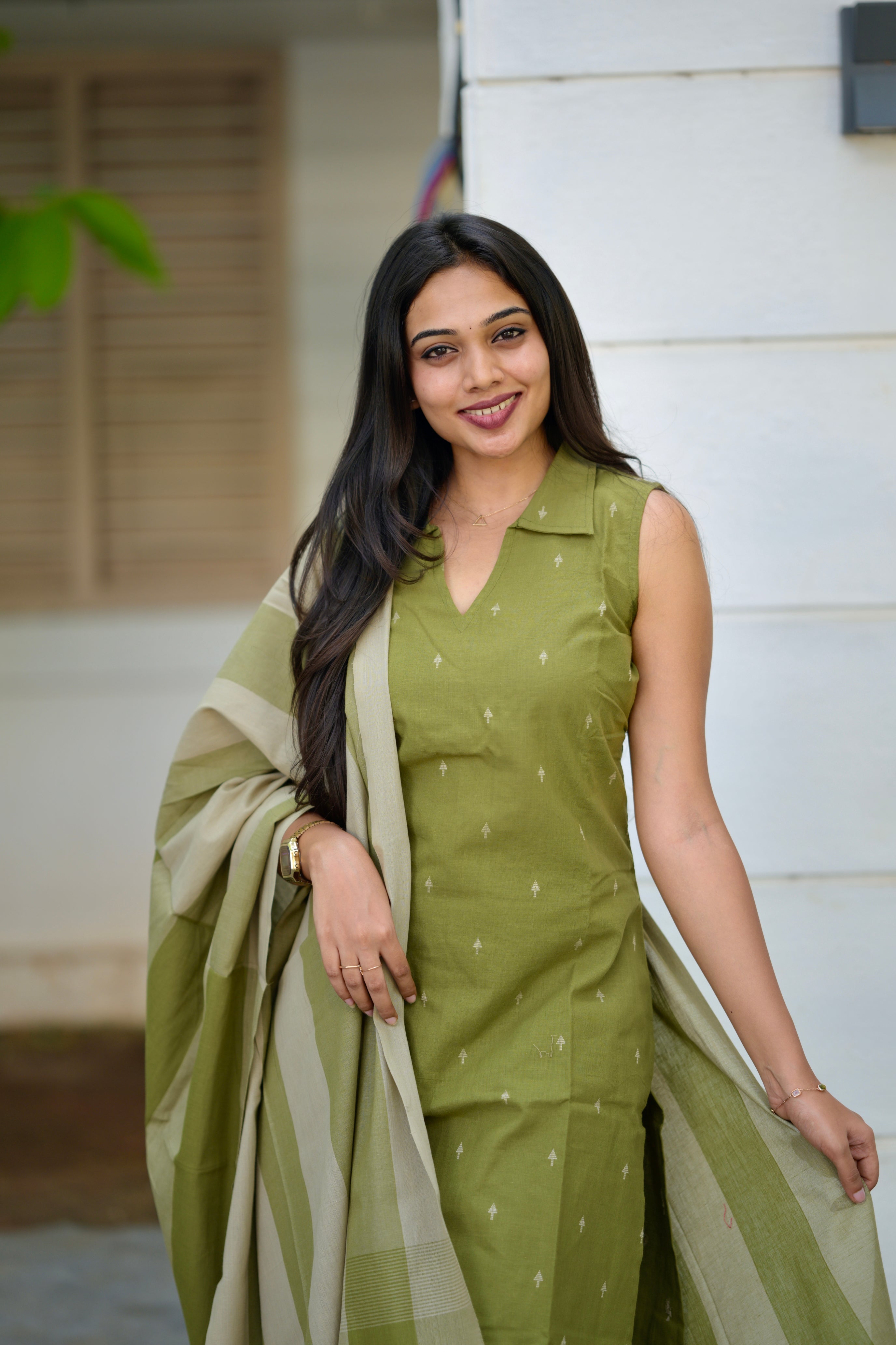Radhya (green) - handloom cotton suit set in green