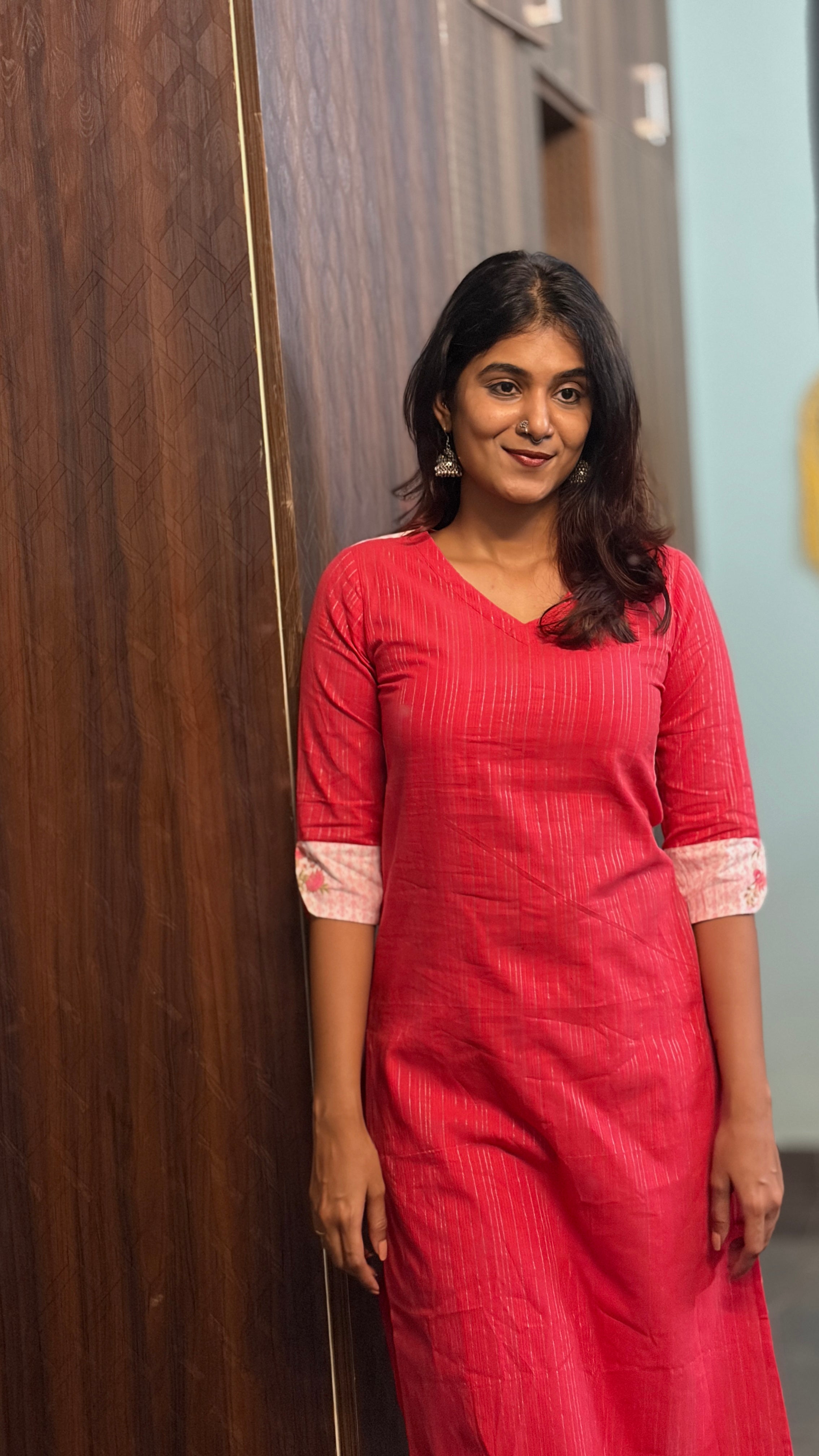 Pattern kurti 25- Handloom cotton kurti in red & pink