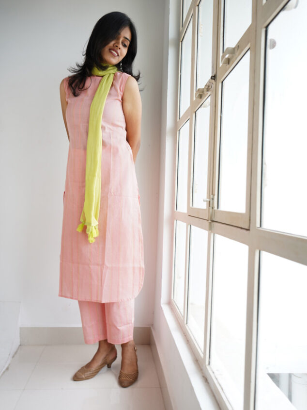 Oviya - handloom cotton with hand woven buttas suit set in baby pink with kota doria stole