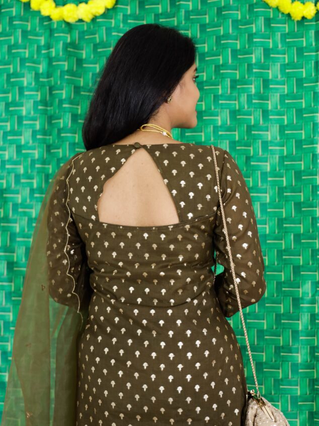 Layla (green) - chanderi silk kurta set with silk organza dupatta in green