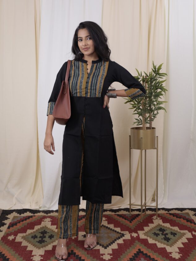 Rithanya - handloom flex cotton kurta set in black