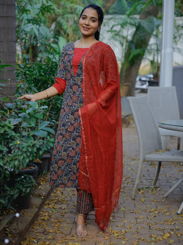 Bhaveeka - black katha embroidered cotton kurta set with red kota doria dupatta