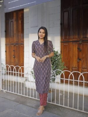 Aashvi - katha embroidered cotton kurta set in brown and maroon