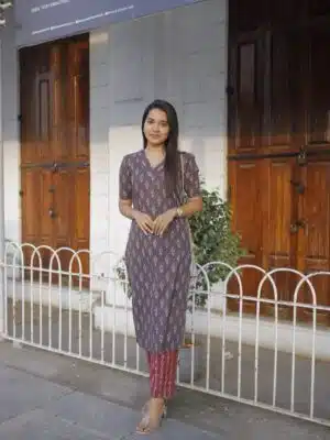Aashvi - katha embroidered cotton kurta set in brown and maroon